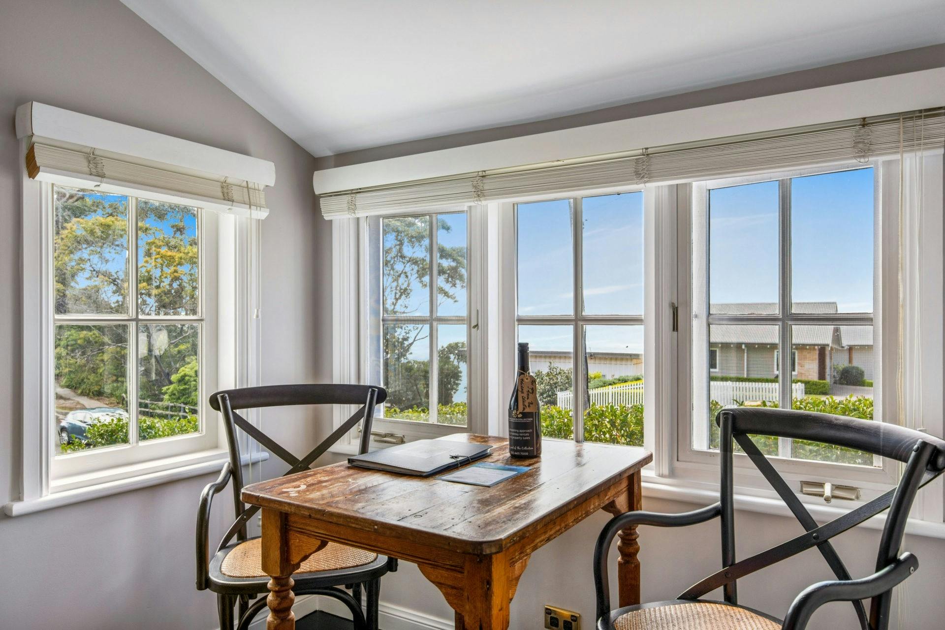 Hyams Beach Seaside Cottages