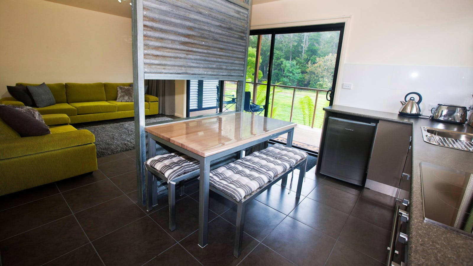 Sitting/ kitchen/ dining