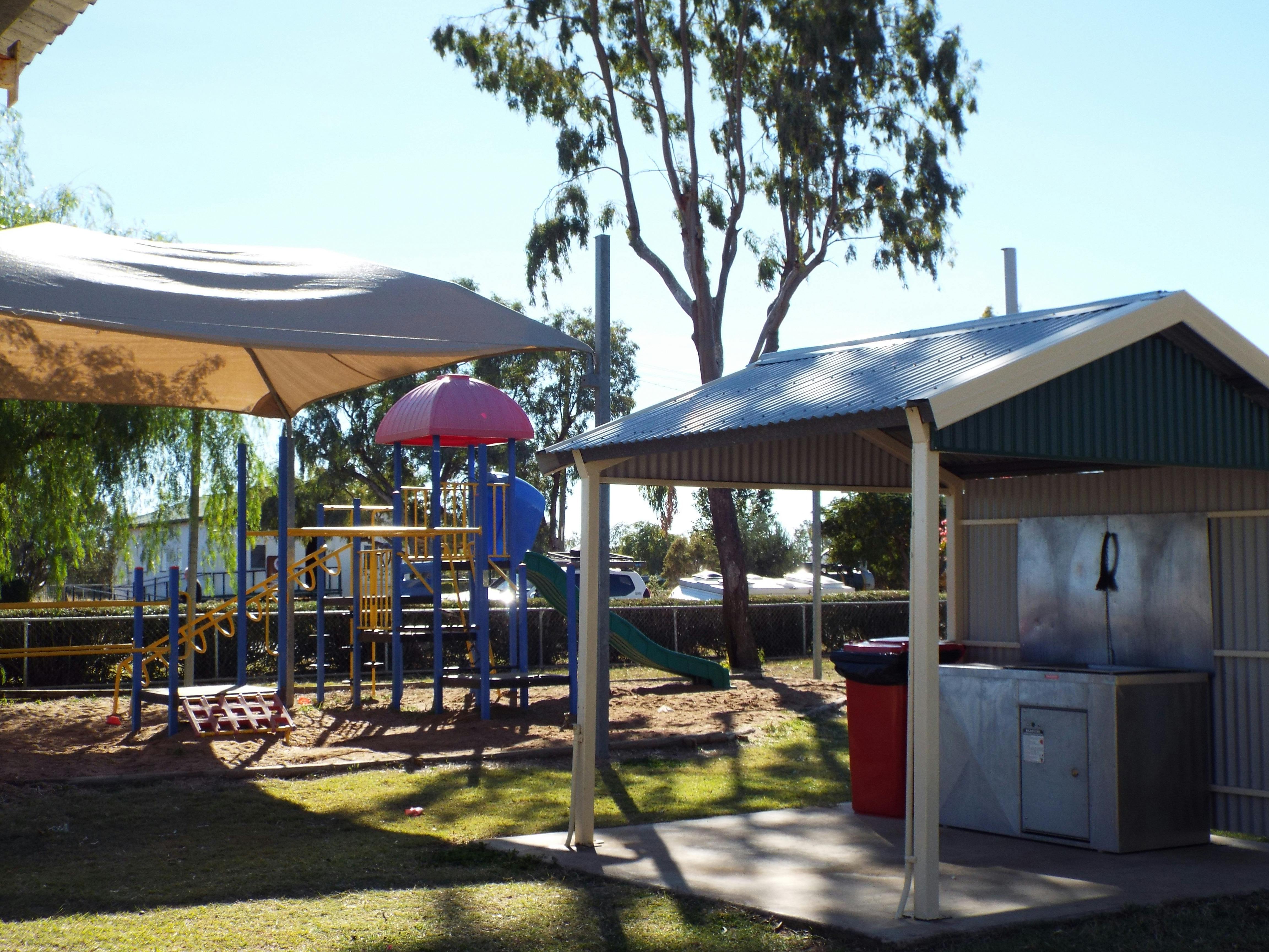Ilfracombe Memorial Park, Swimming Pool and Spa