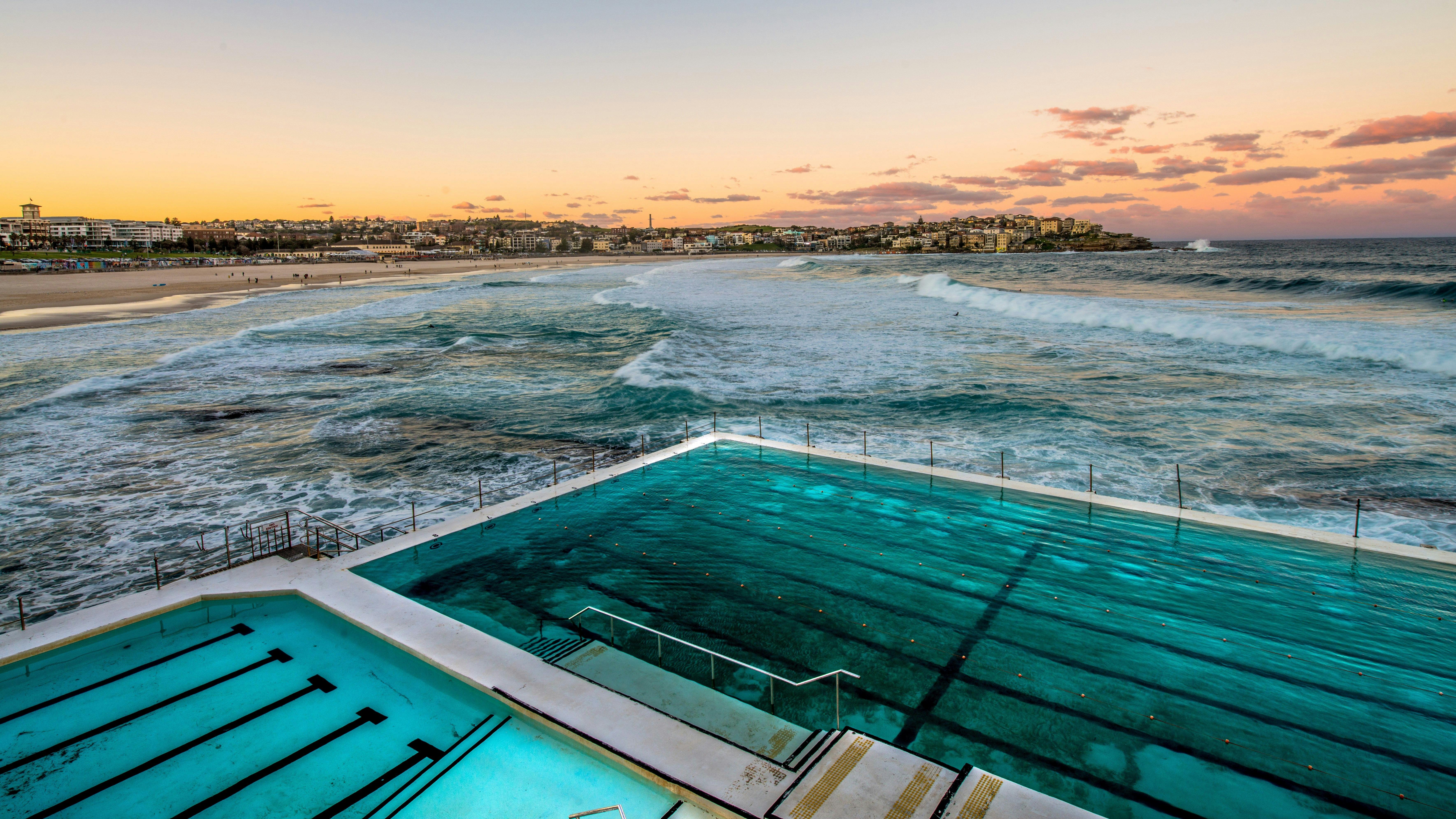 Bondi Beach Pool, Sydney Highlights and Beach – Luxury Private Sightseeing Tour in Sydney