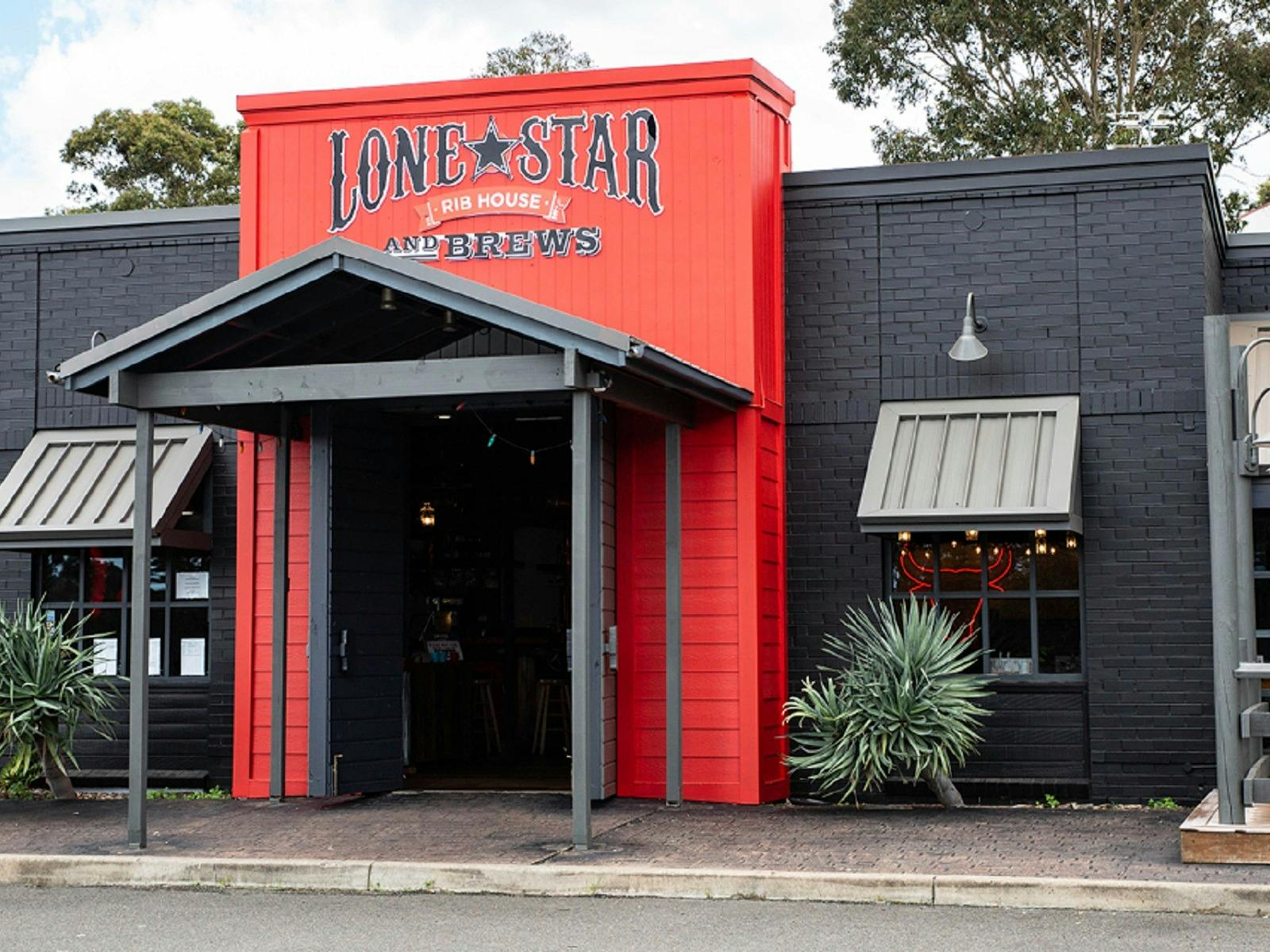 Lone Star Campbelltown 外觀