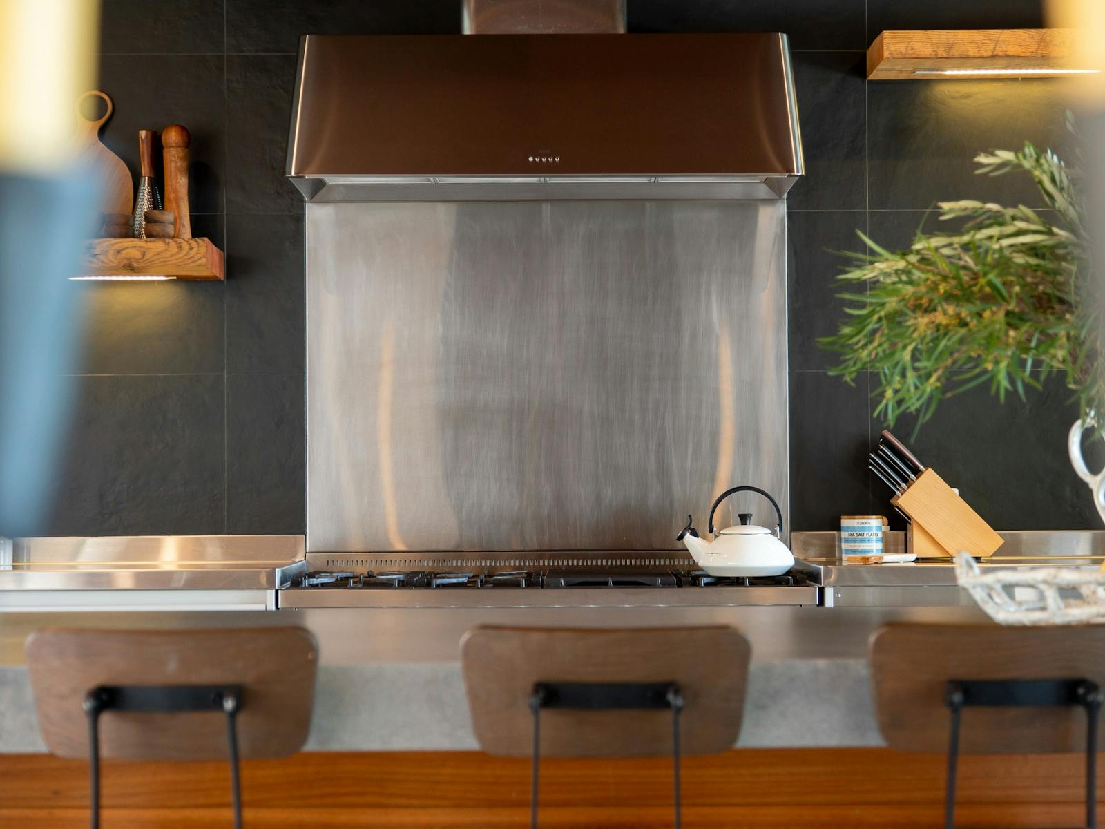 fully equipped kitchen