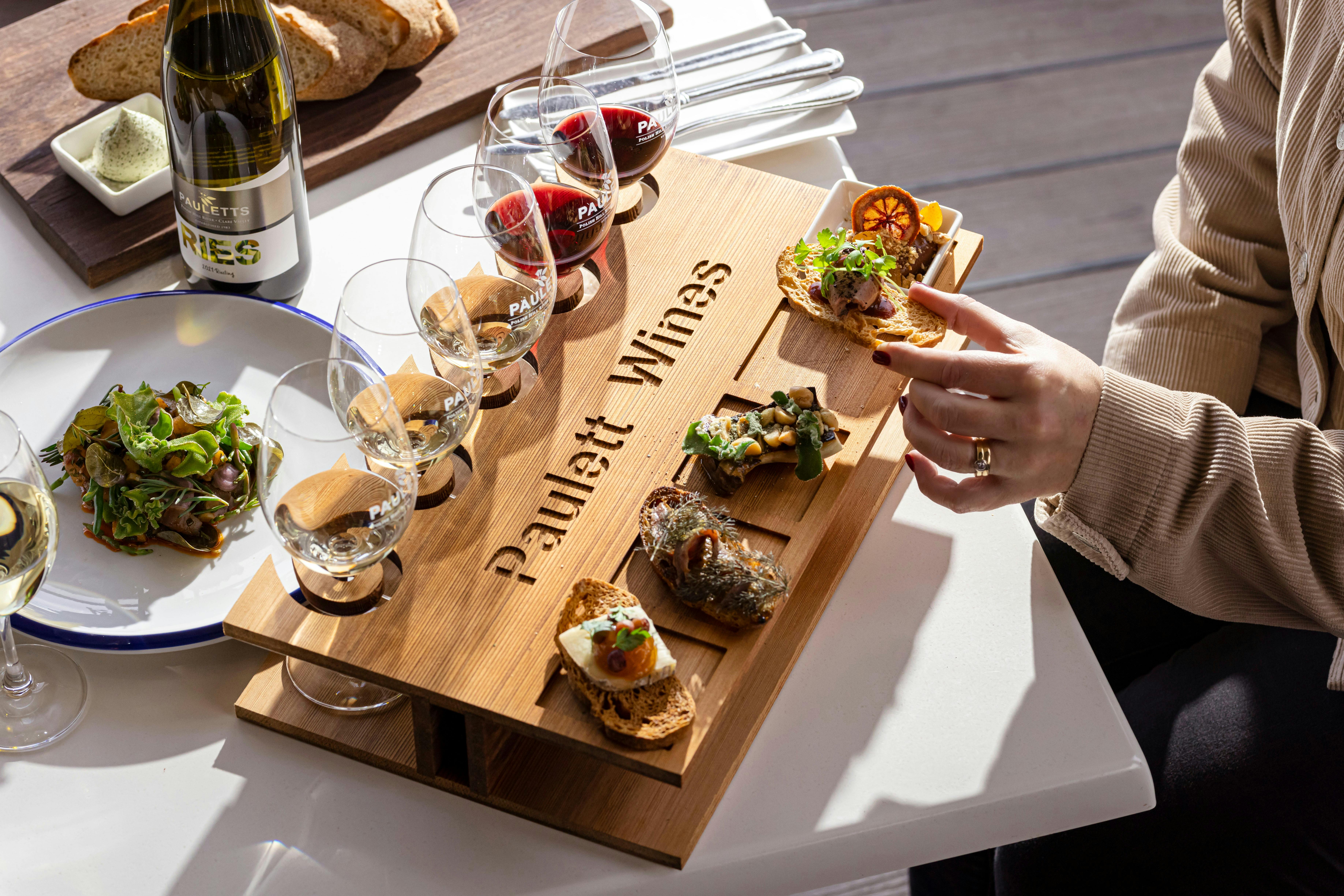 Pauletts Canape & Wine Flight Experience