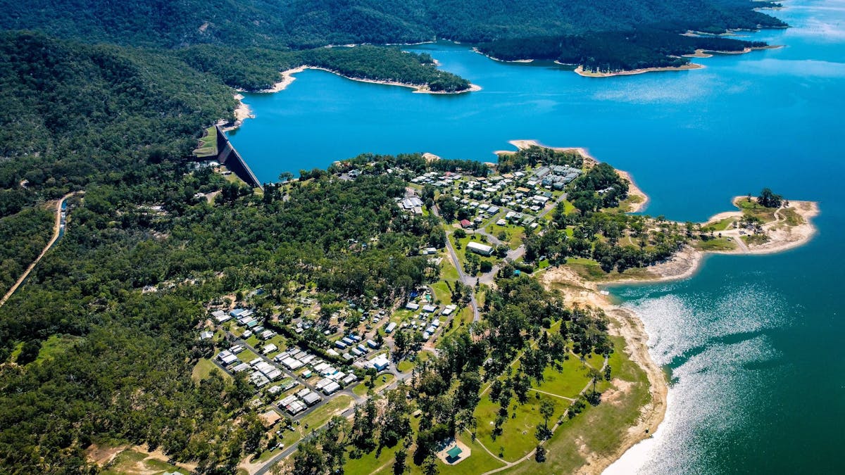 Ariel view of Lake Tinaroo Holiday Park