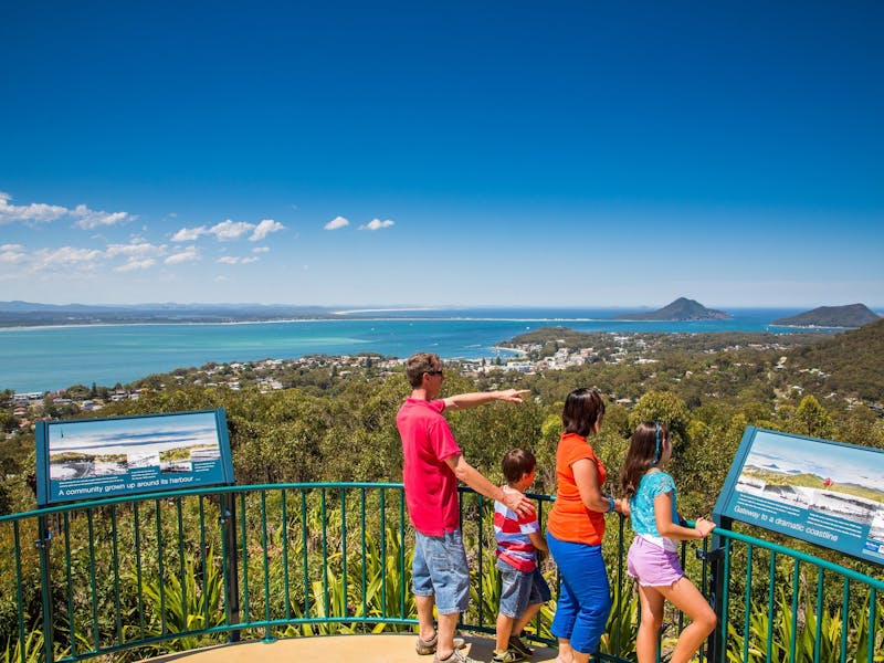Gan Gan Hill Lookout Nsw Holidays Amp Accommodation
