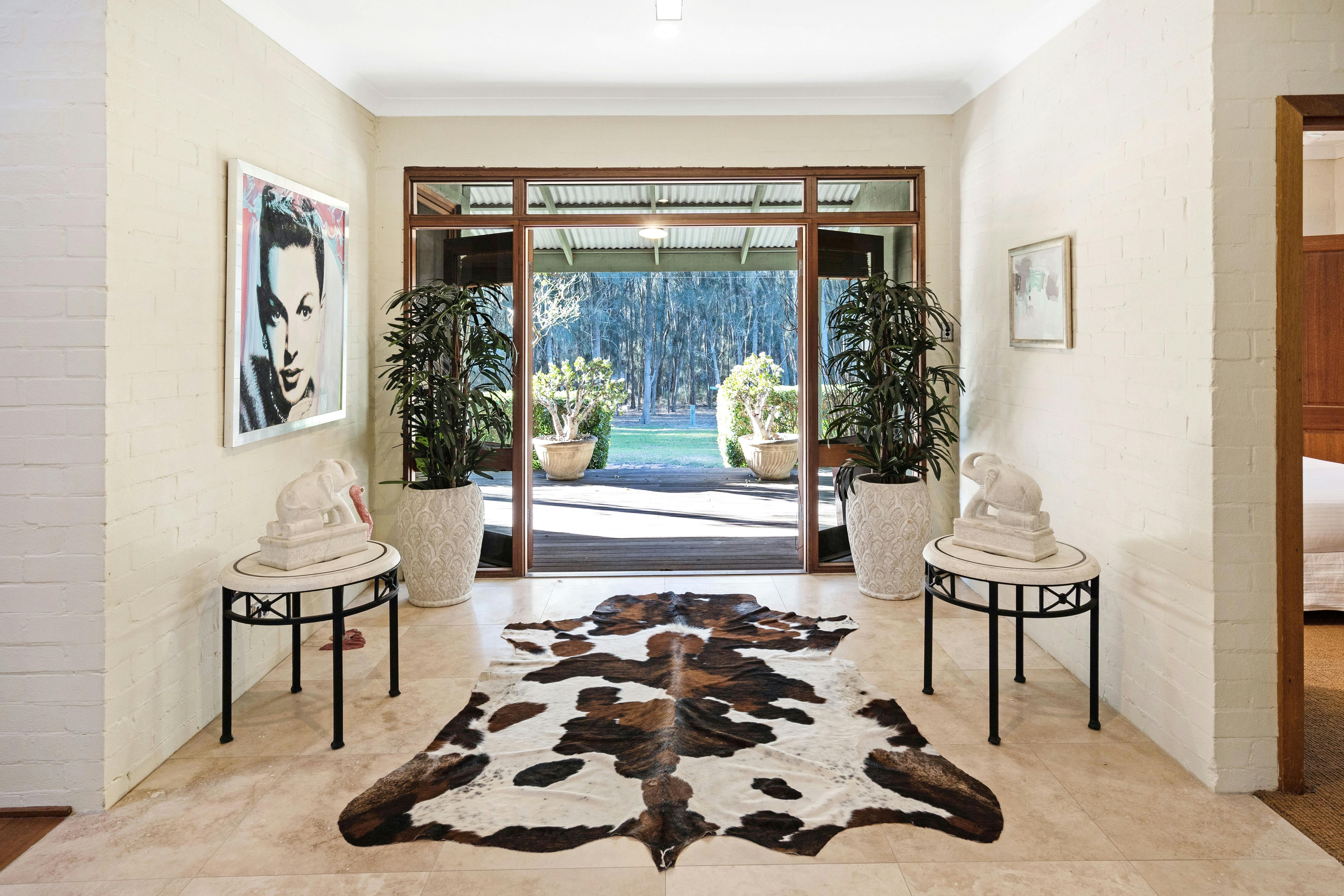 The Manor - Entry Lobby