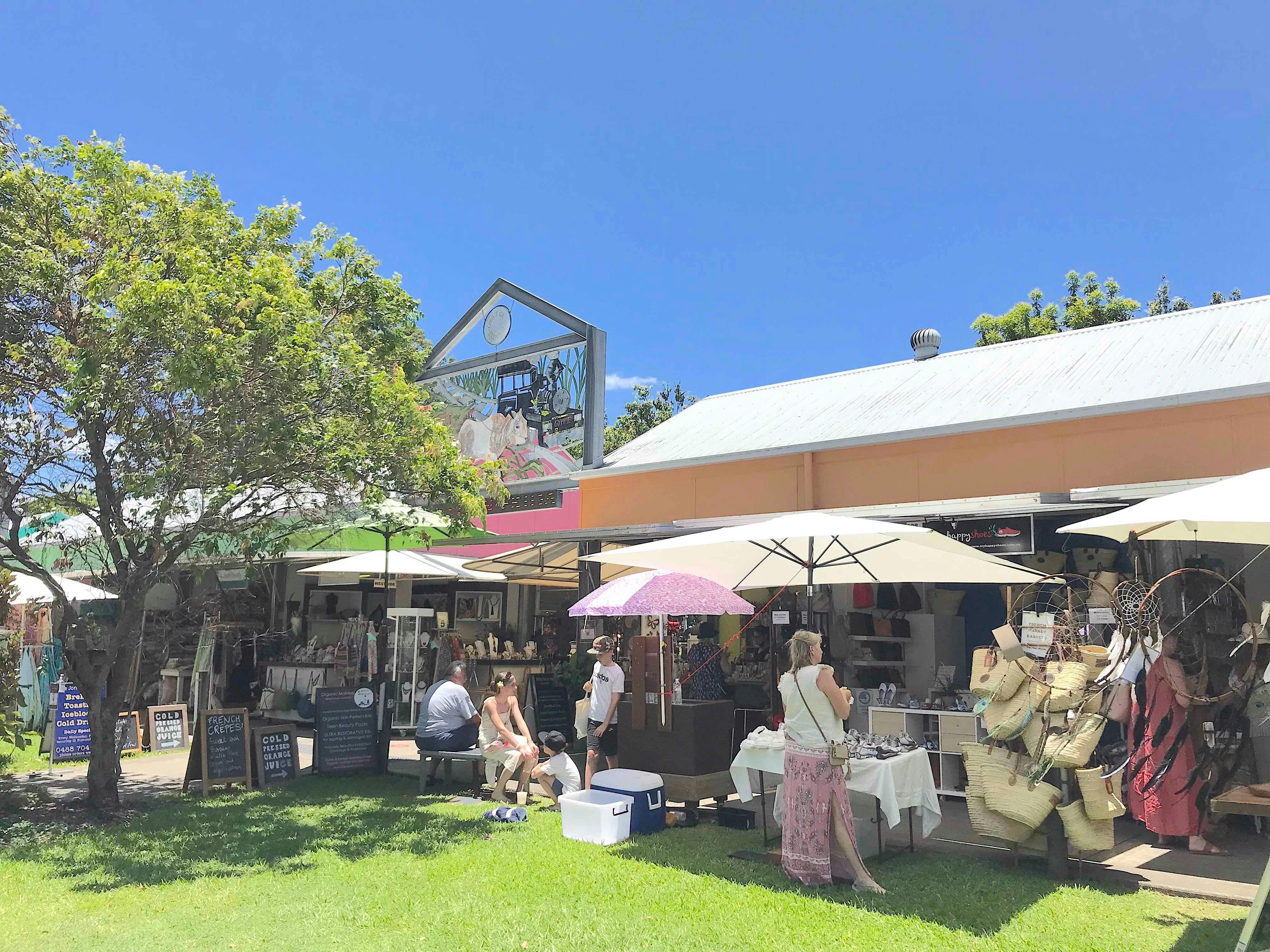 Eumundi Markets and Noosa Everglades Tour with Joel's Journeys