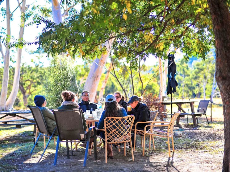 Lunch in the scenic Blue Mountains