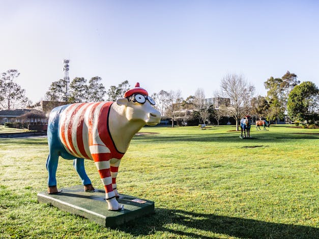 Greater Shepparton Moooving Art