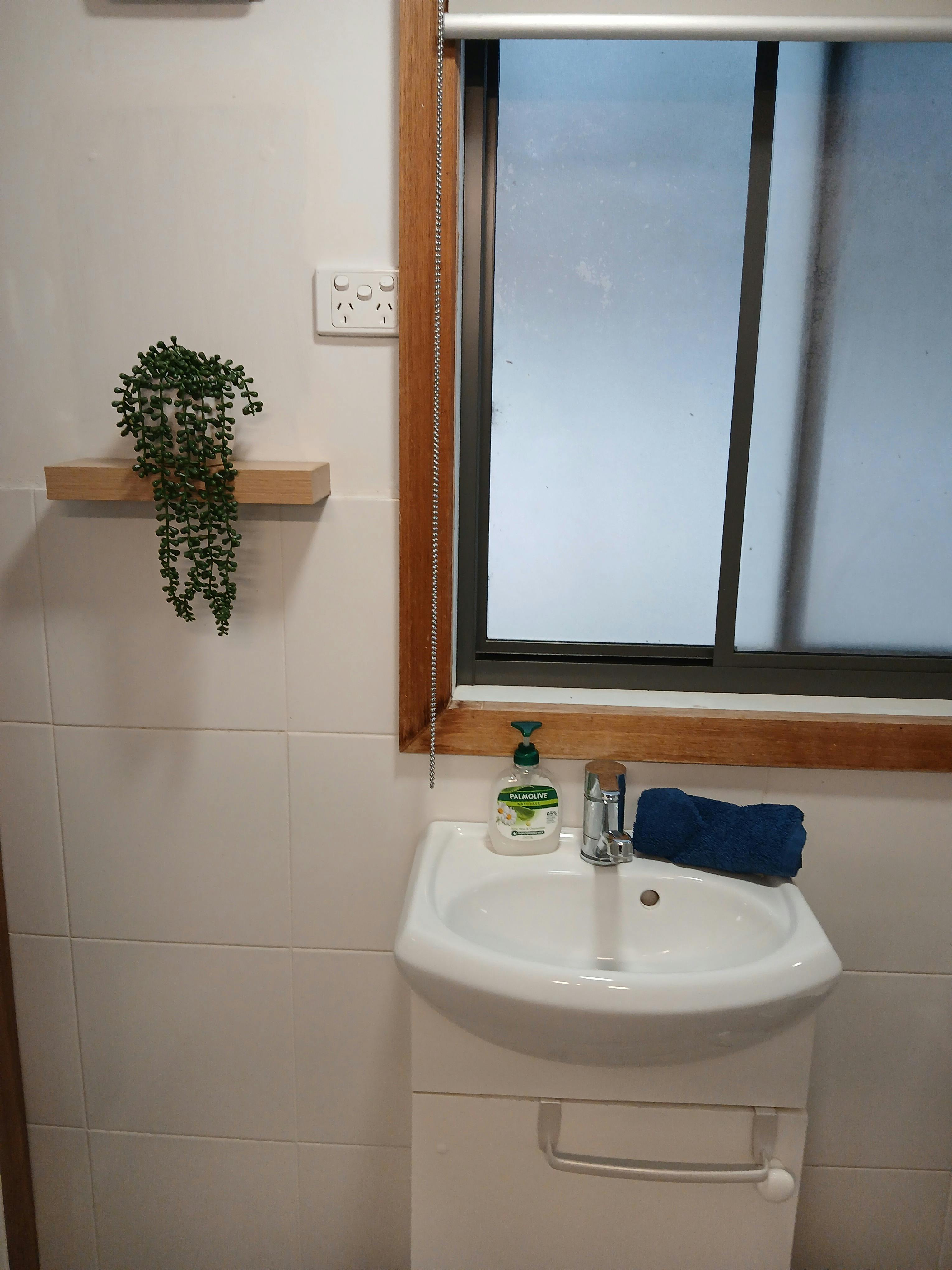 Prosecco Bathroom