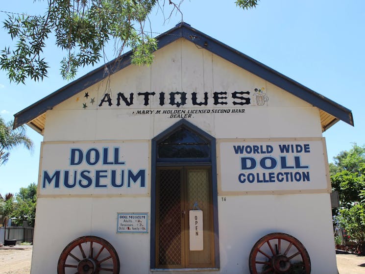 Gerogery Doll Museum