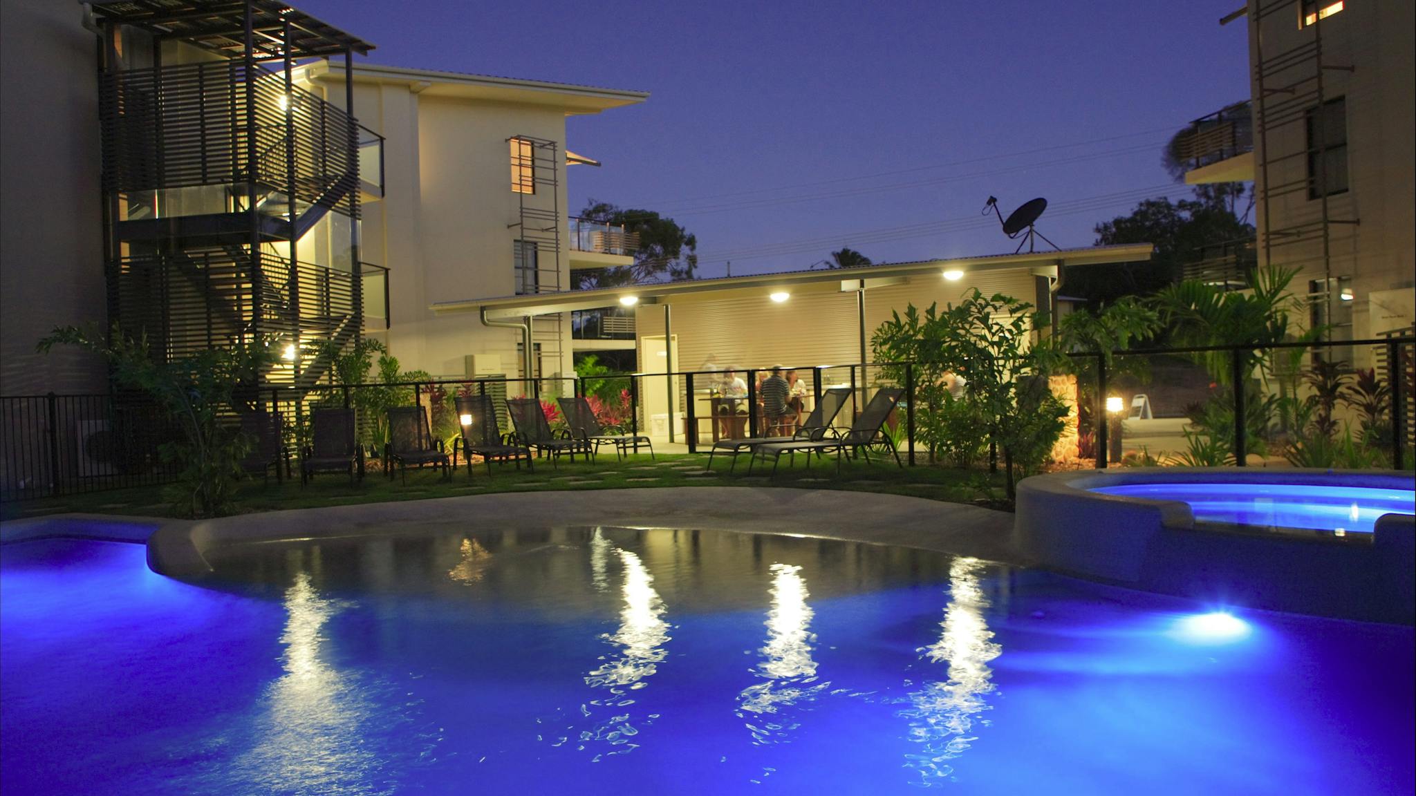 Enticing pool in the evening, relax & enjoy a BBQ and look at the night lights Enticing pool in the evening, relax & enjoy a BBQ and look at the night lights