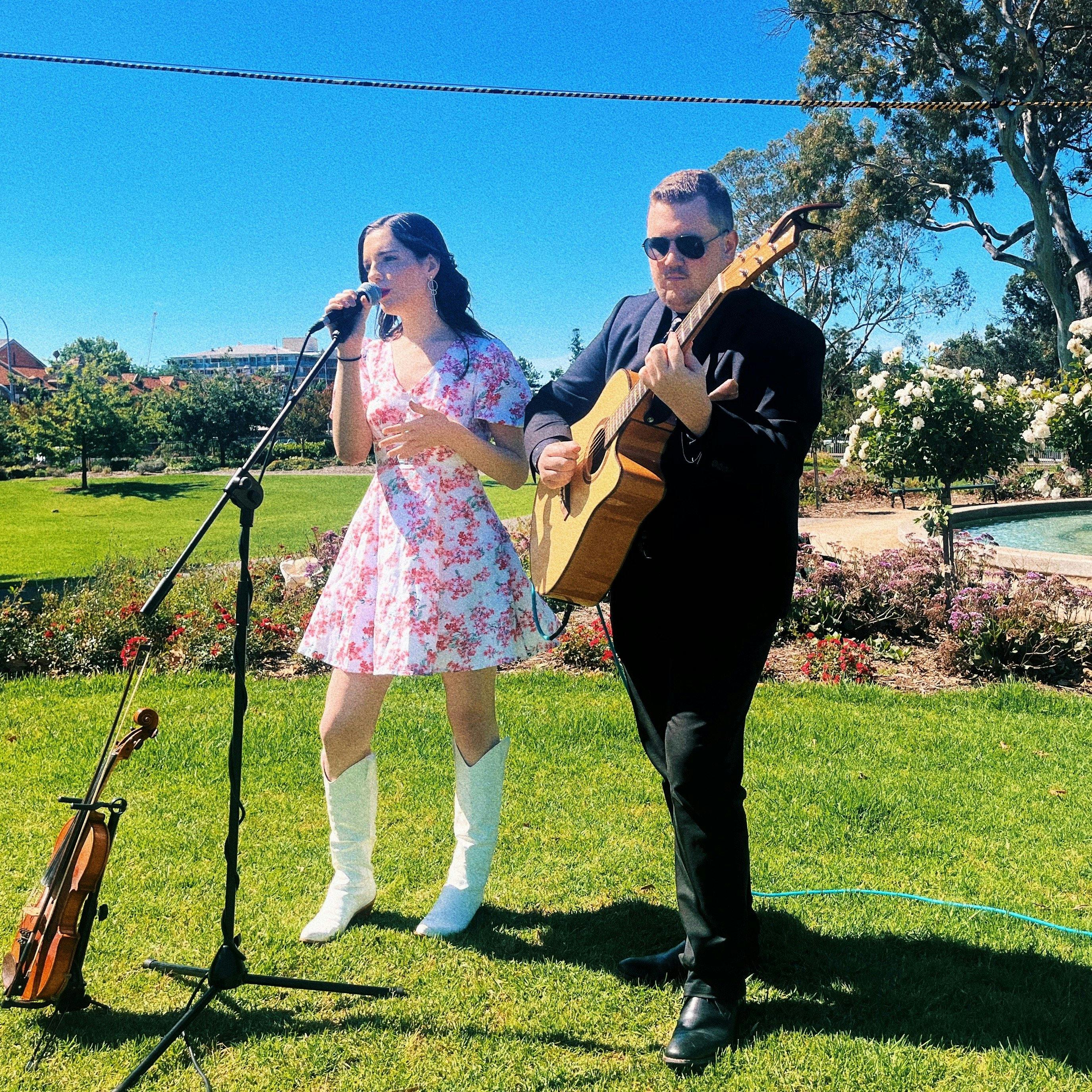 Christmas Knock Offs at Geoff Merrill Wines