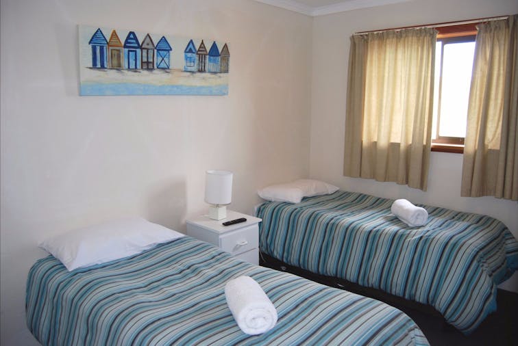 TWO ROOM FAMILY SUITE 12