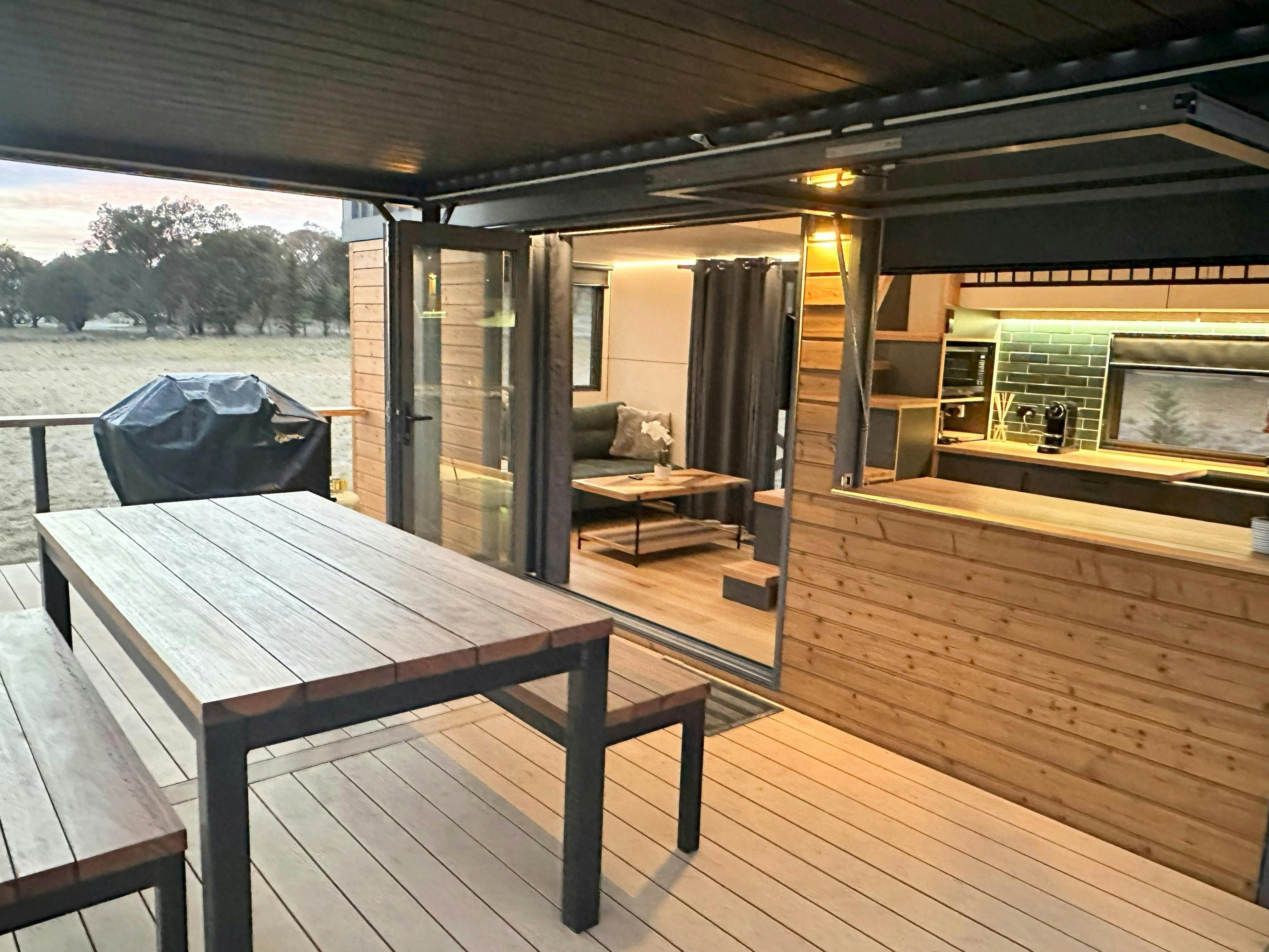 타이니 하우스 데크