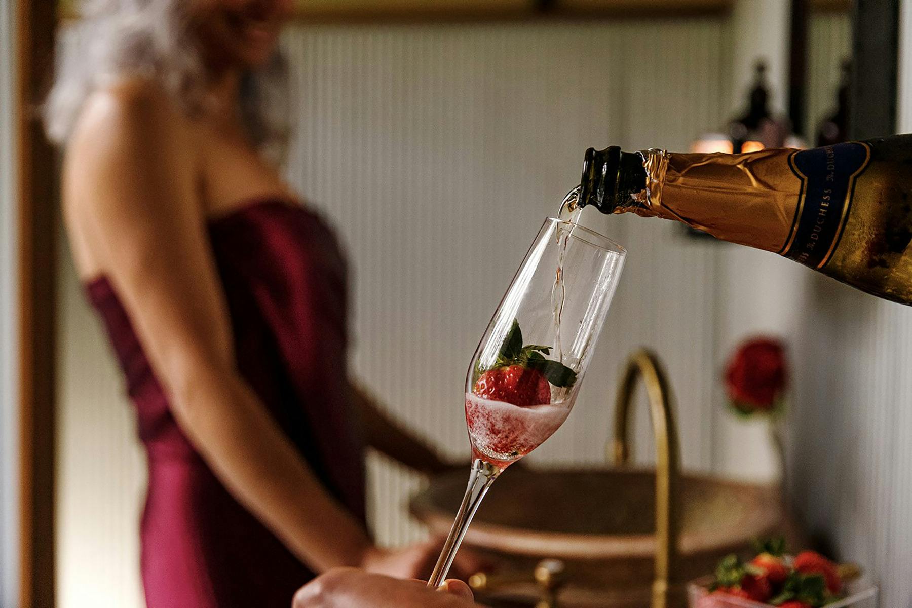Honeymoon bubbles, romantic getaway