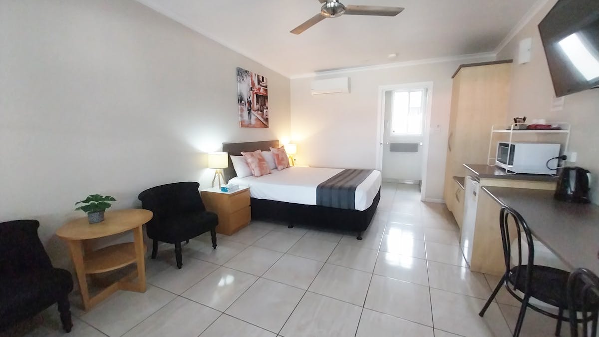 Executive Queen Room