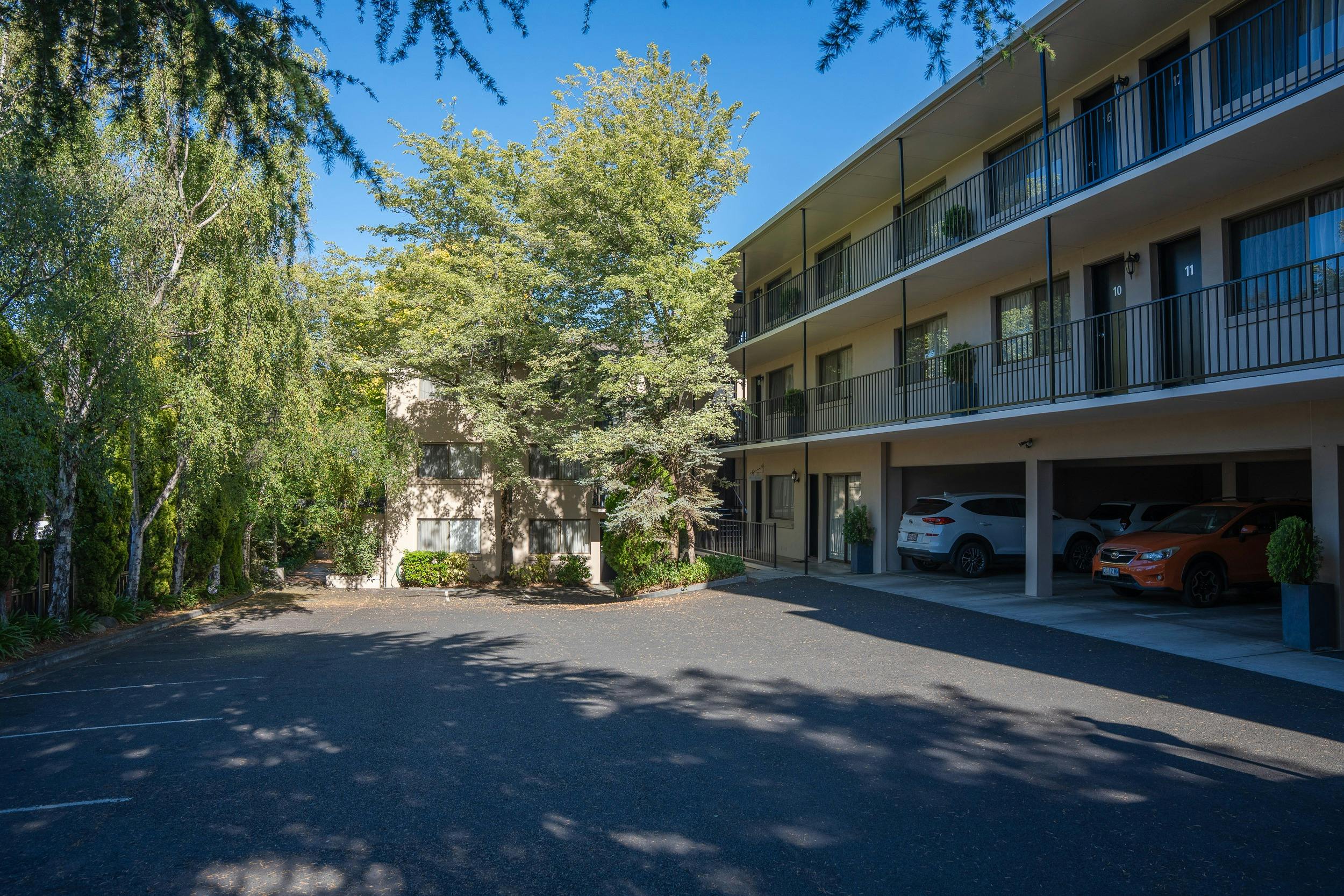External Property Photo & Carpark Area