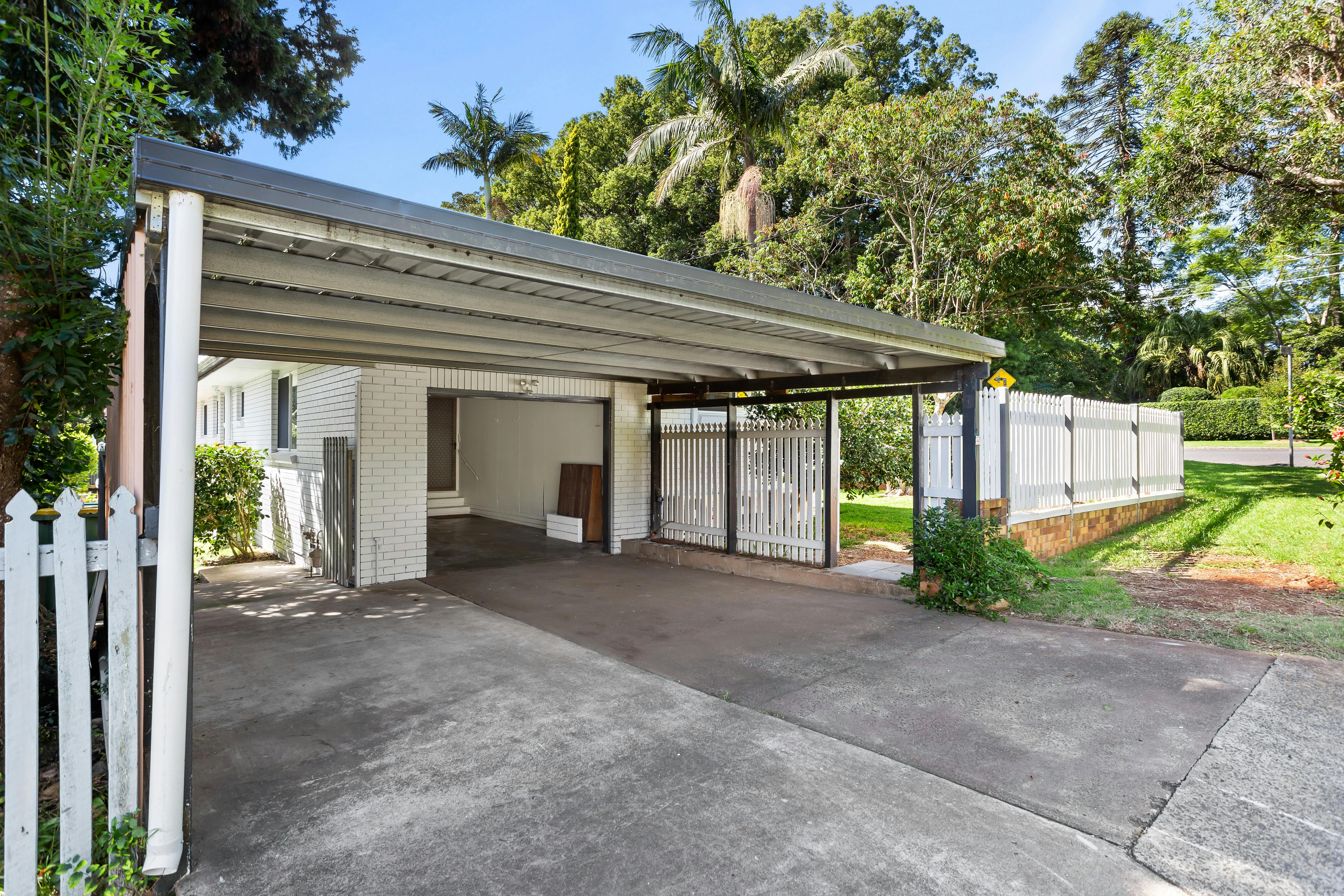 Maple Cottage Carport and Garage