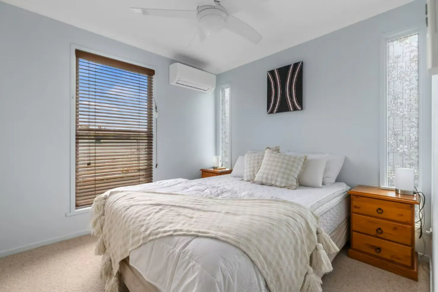 Main bedroom on 1st Floor - 1 Queen