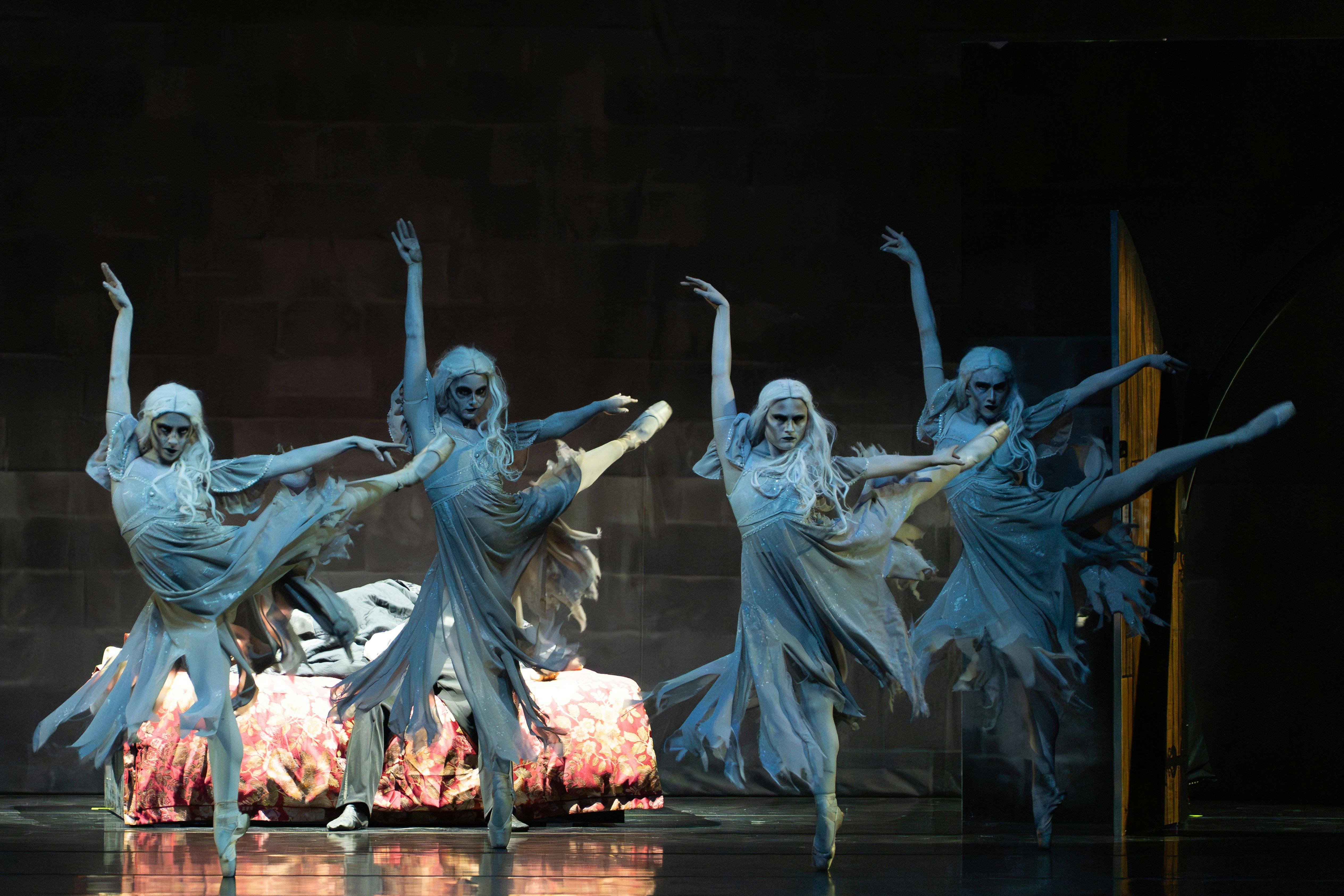 Dracula: Ballet at its Darkest