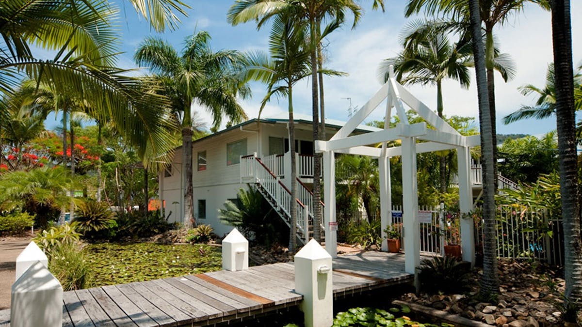 Mango House Resort is built in an attractive Queenslander style with lily ponds and tropical gardens