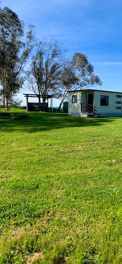 East cabin great views of The Valley and Farm