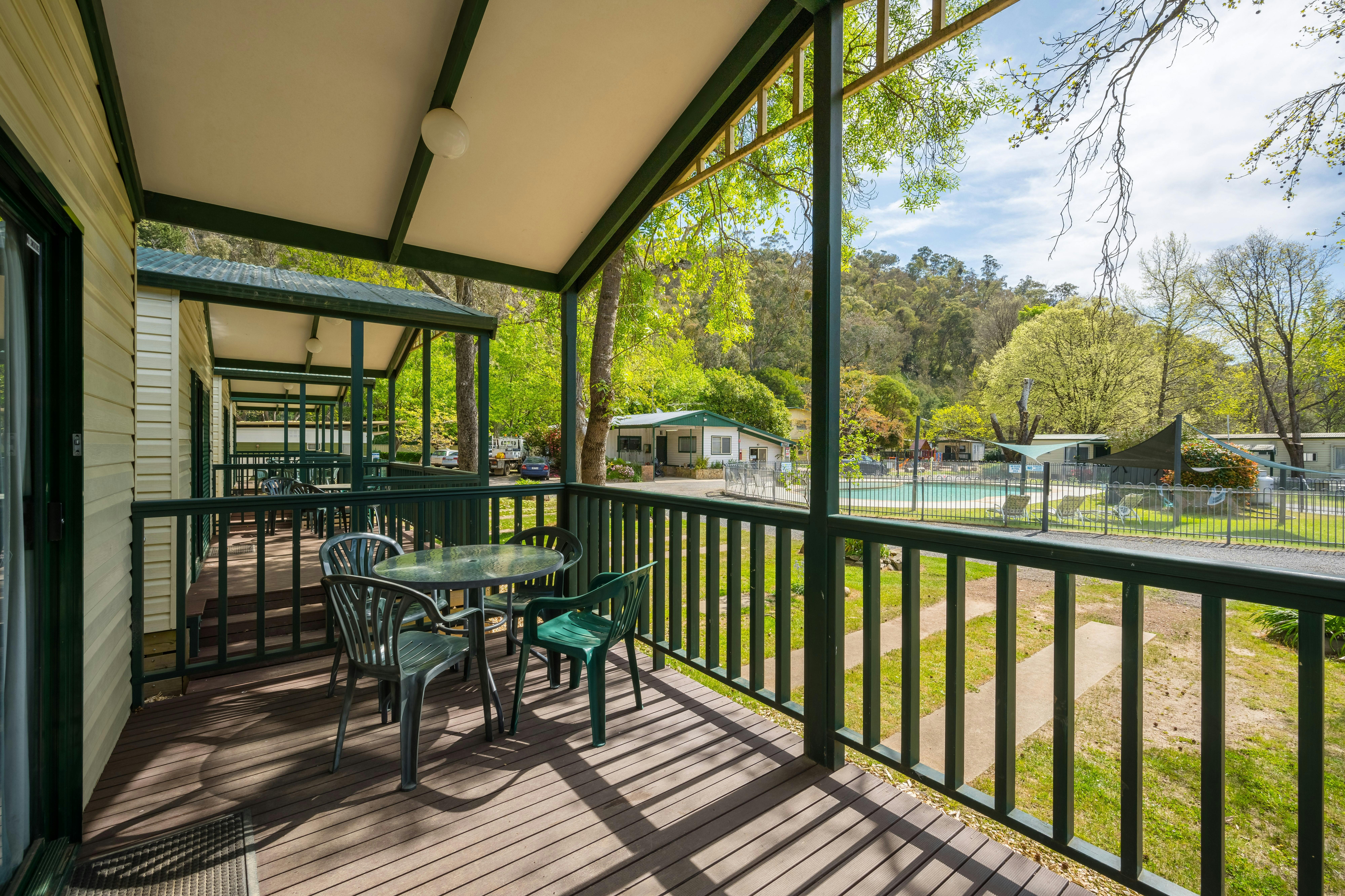 Supreme cabin Bright accommodation Park