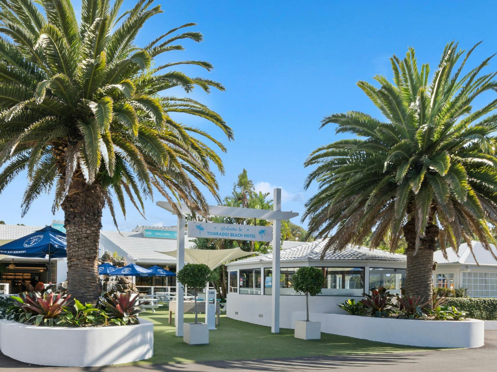 Towradgi Beach Hotel & Waves