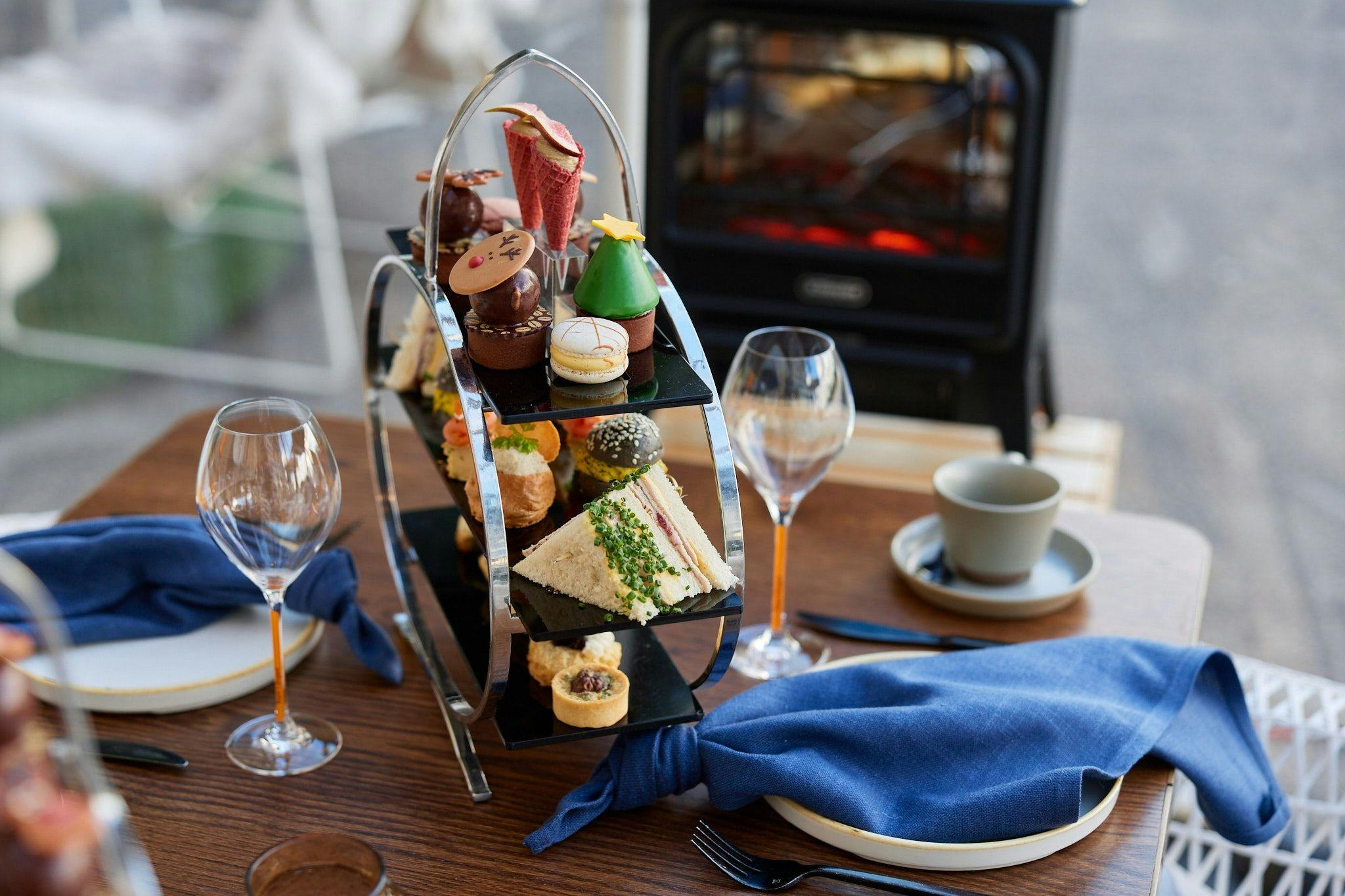 Customs House Veuve Clicquot Winter Chalet