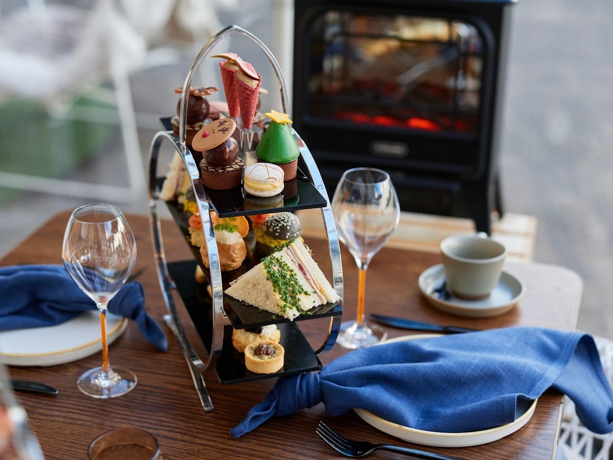 Table setting