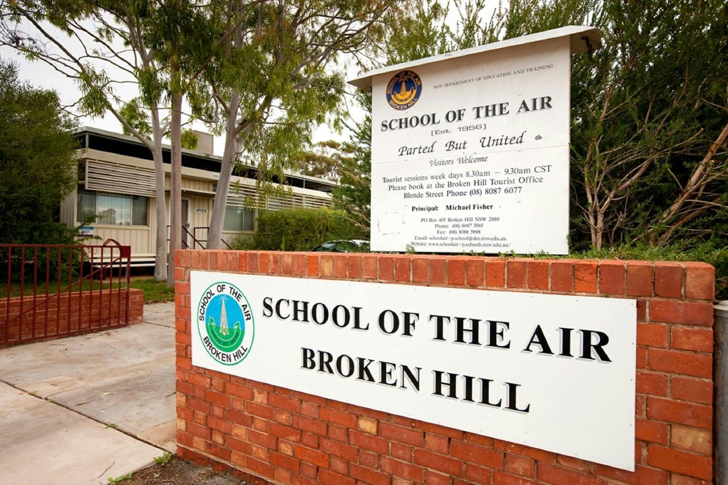 Брокен Хиллс. School of the Air. School of the Air текст. School of the Air in Australia.