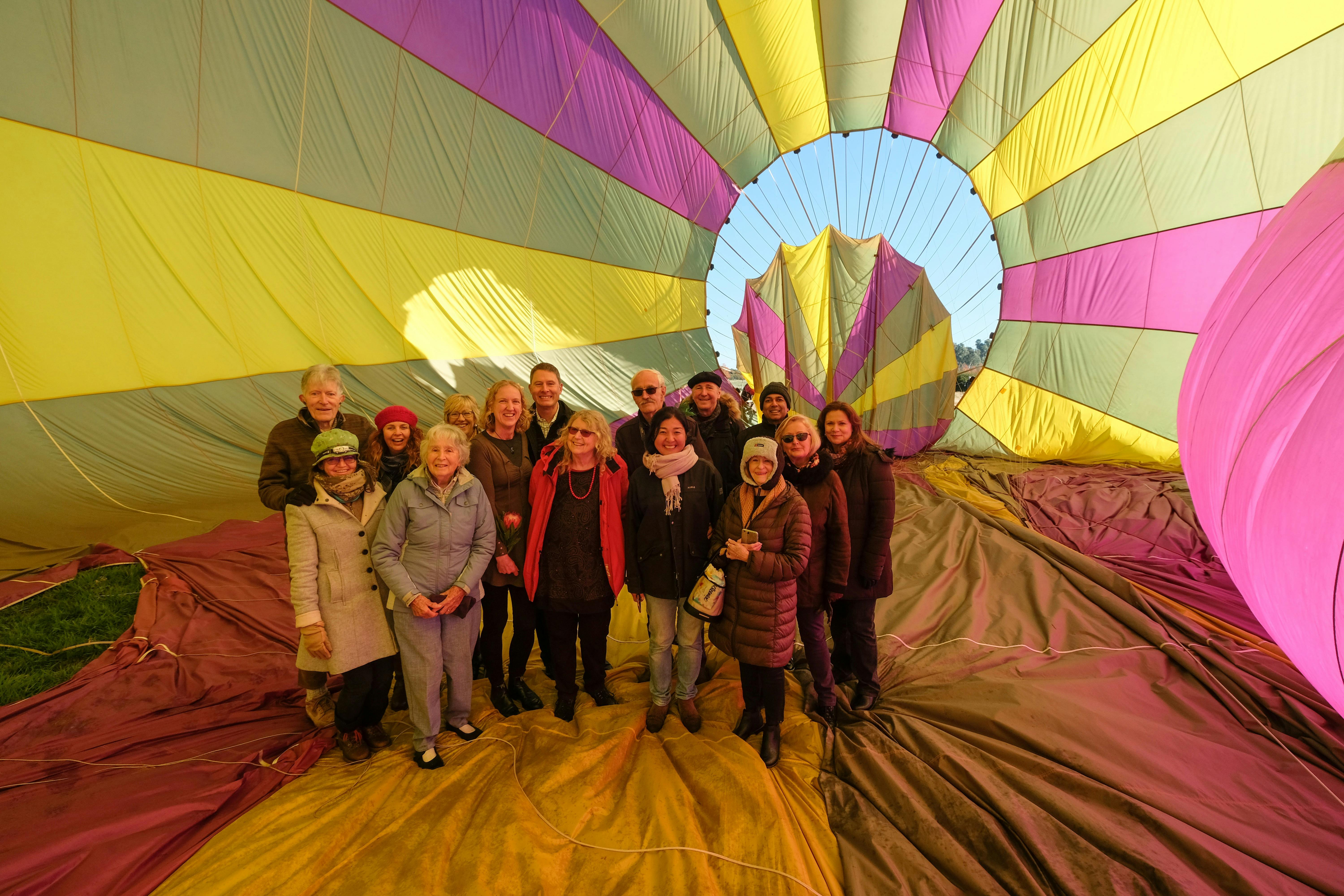 When conditions permit Goldrush invites you to experience ballooning from all angles !