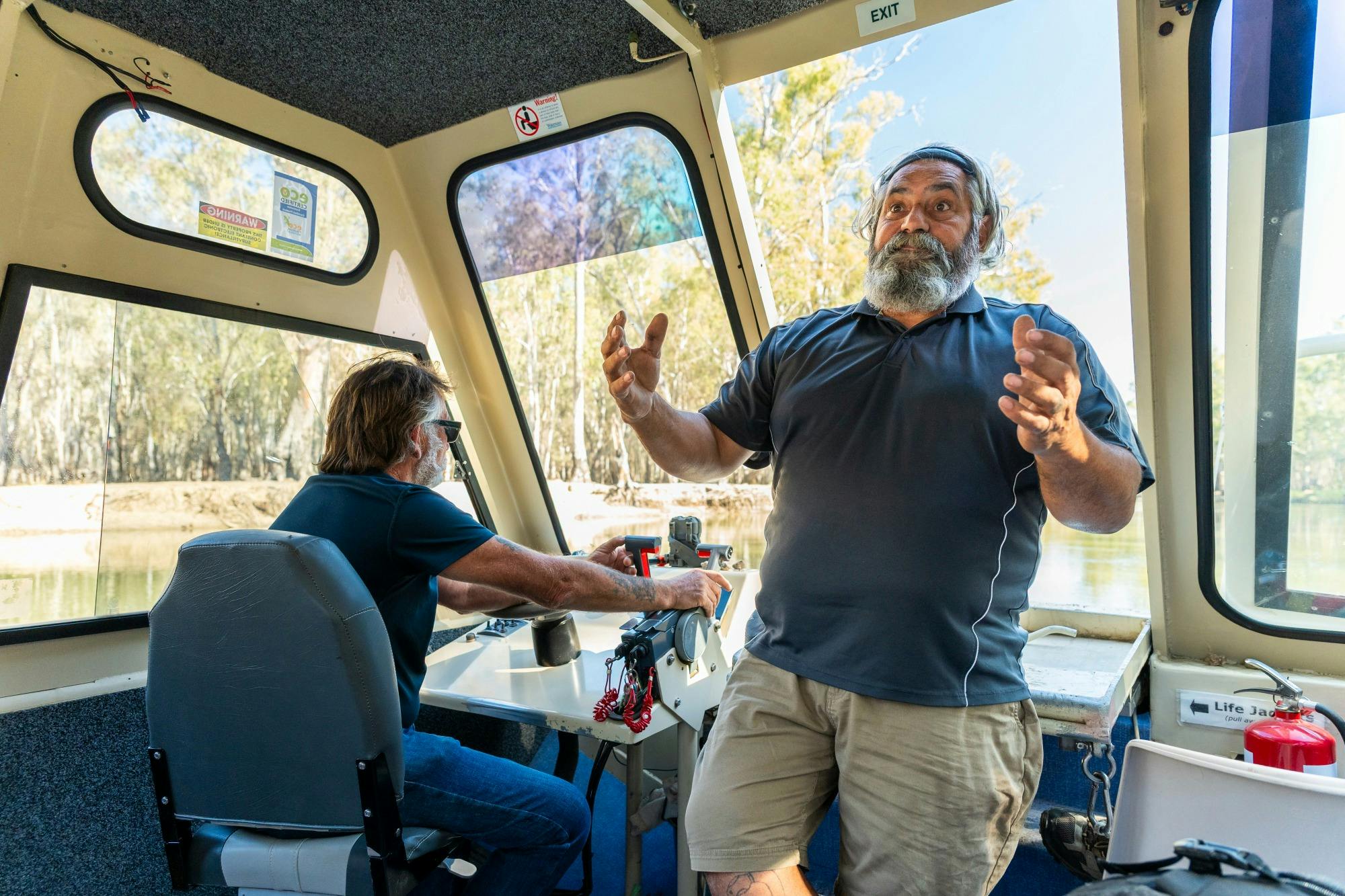 Storytelling and cultural knowledge with birdlife and forest discovery.