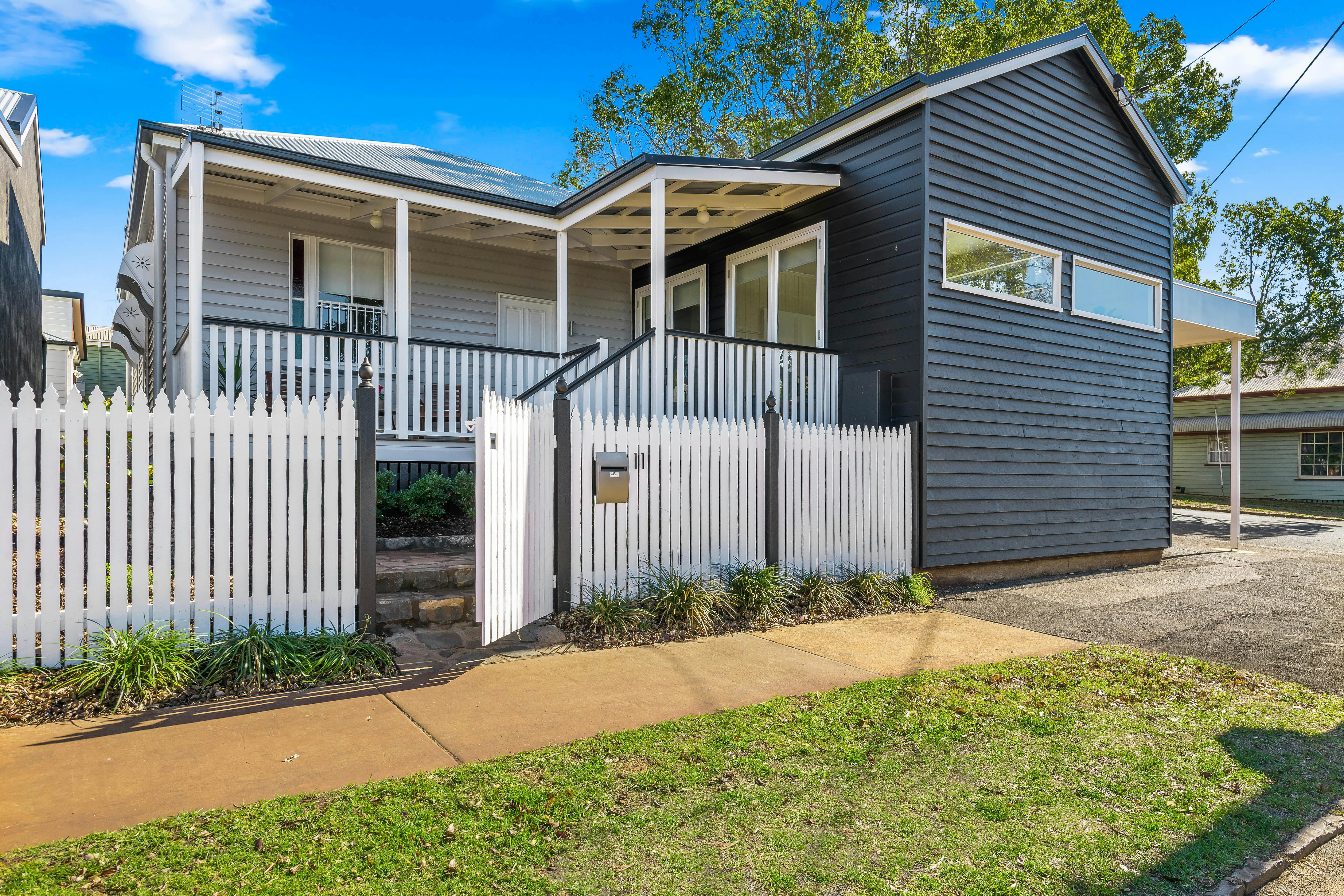 Bluestone - Shop Outside