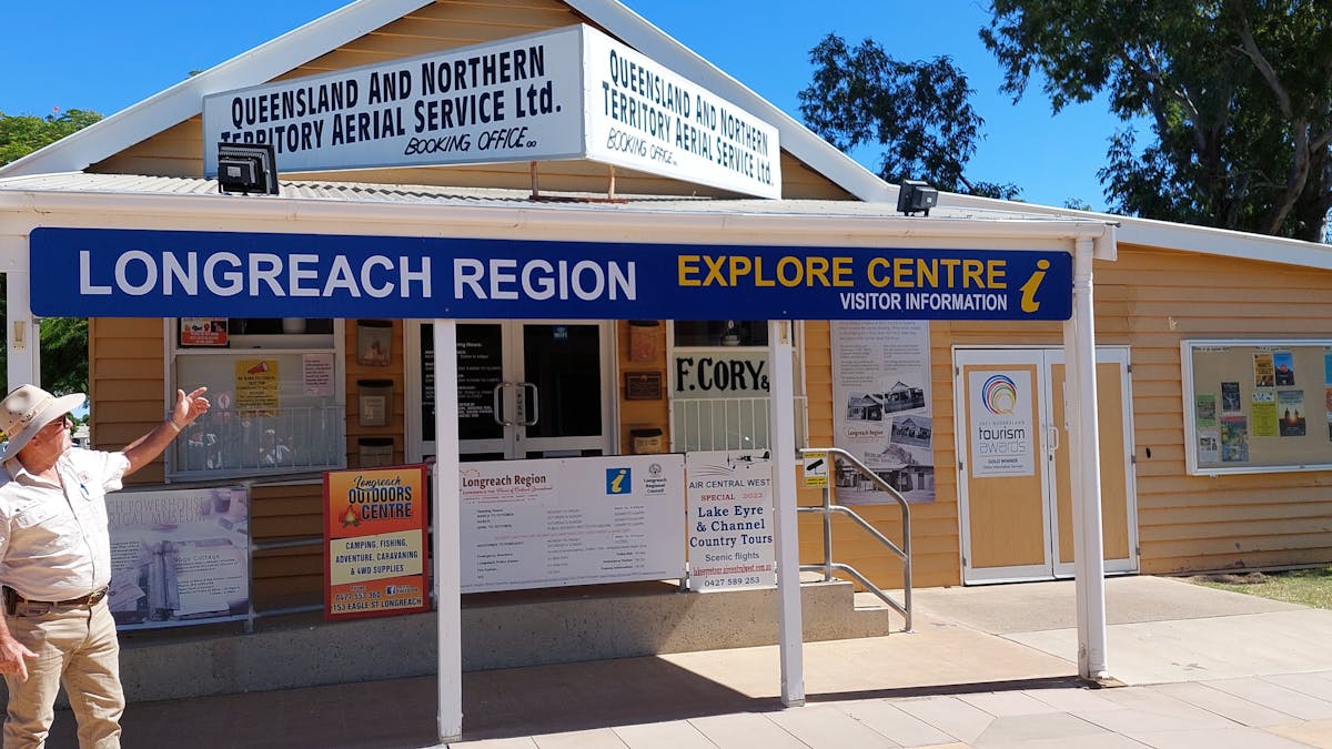 Meet us at the Longreach Information Centre for our Town Tour and Ilfracombe Tour