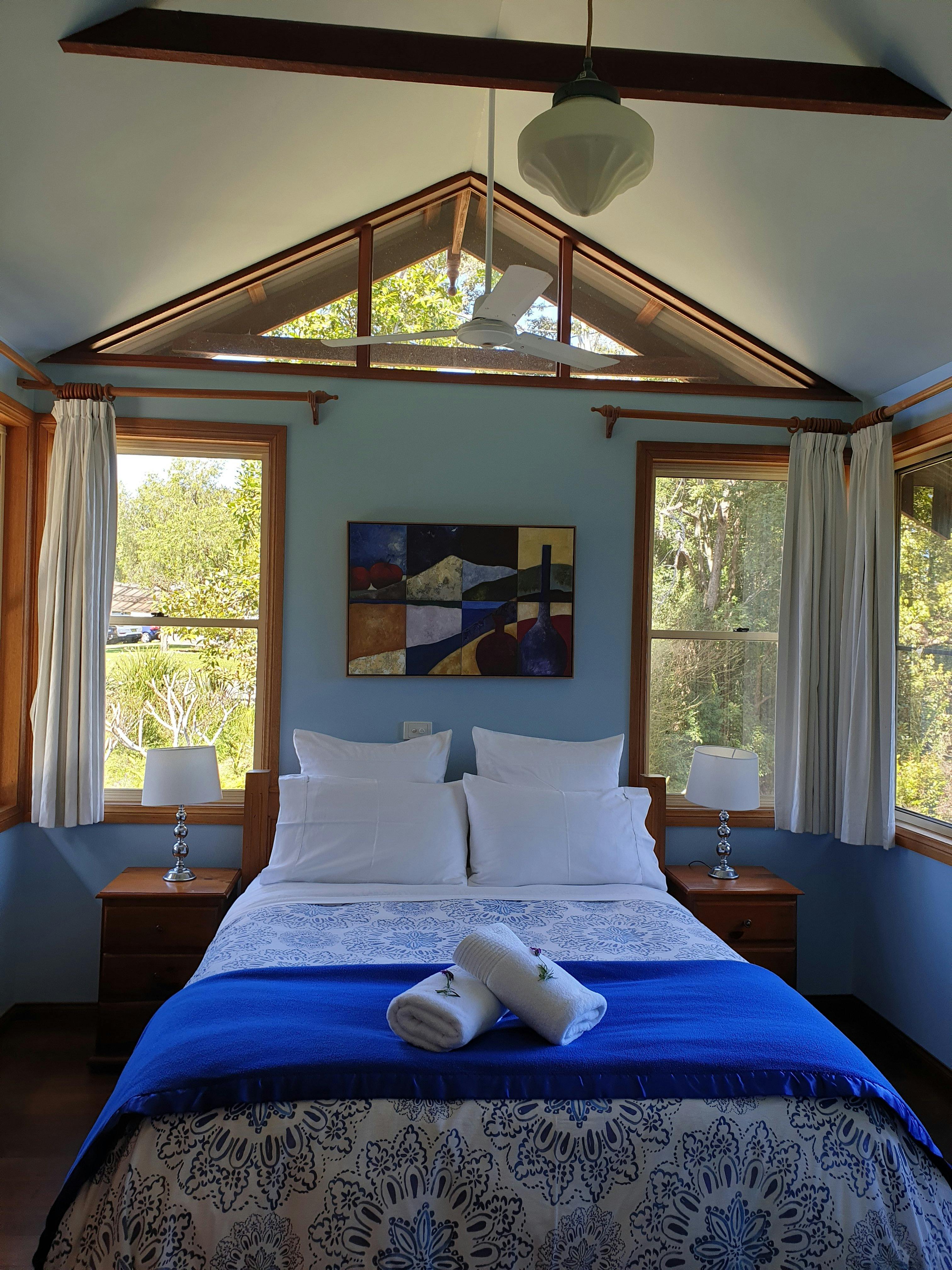 1 queen bedroom incottage 1