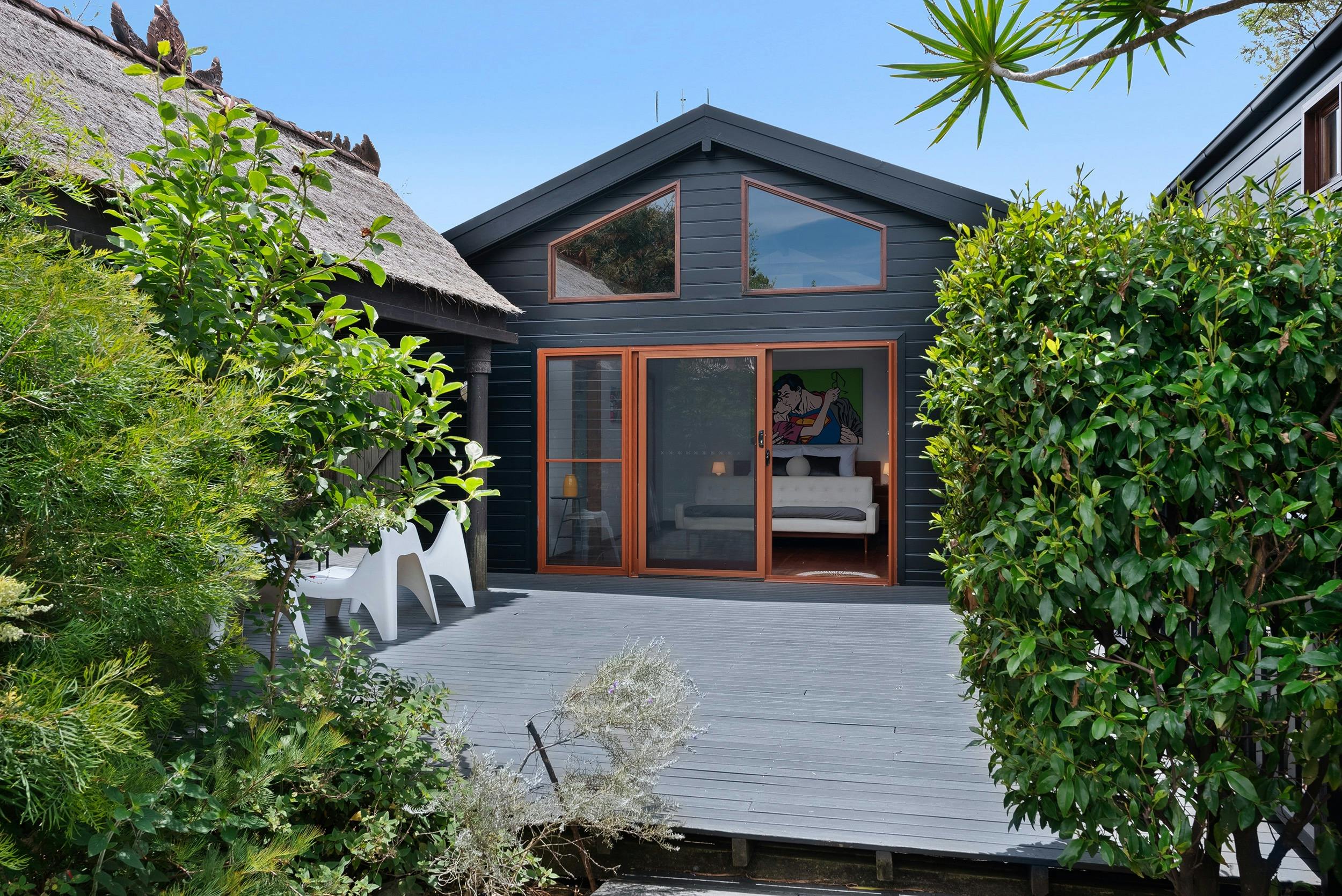 Lois , Photographer Russell Quinn