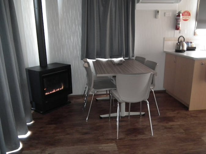 Deluxe Spa Cabin