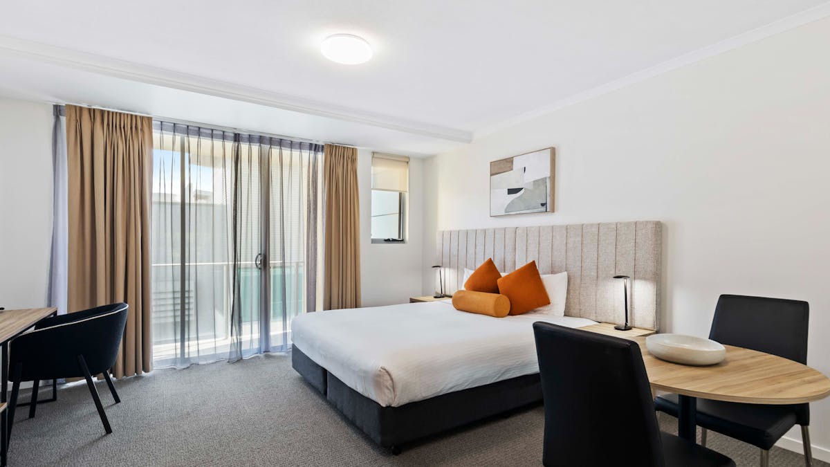 Wifi, TV, streaming, Kitchenette, Hairdryer, Smoke detectors, Balcony, Daily Room Service, Aircon