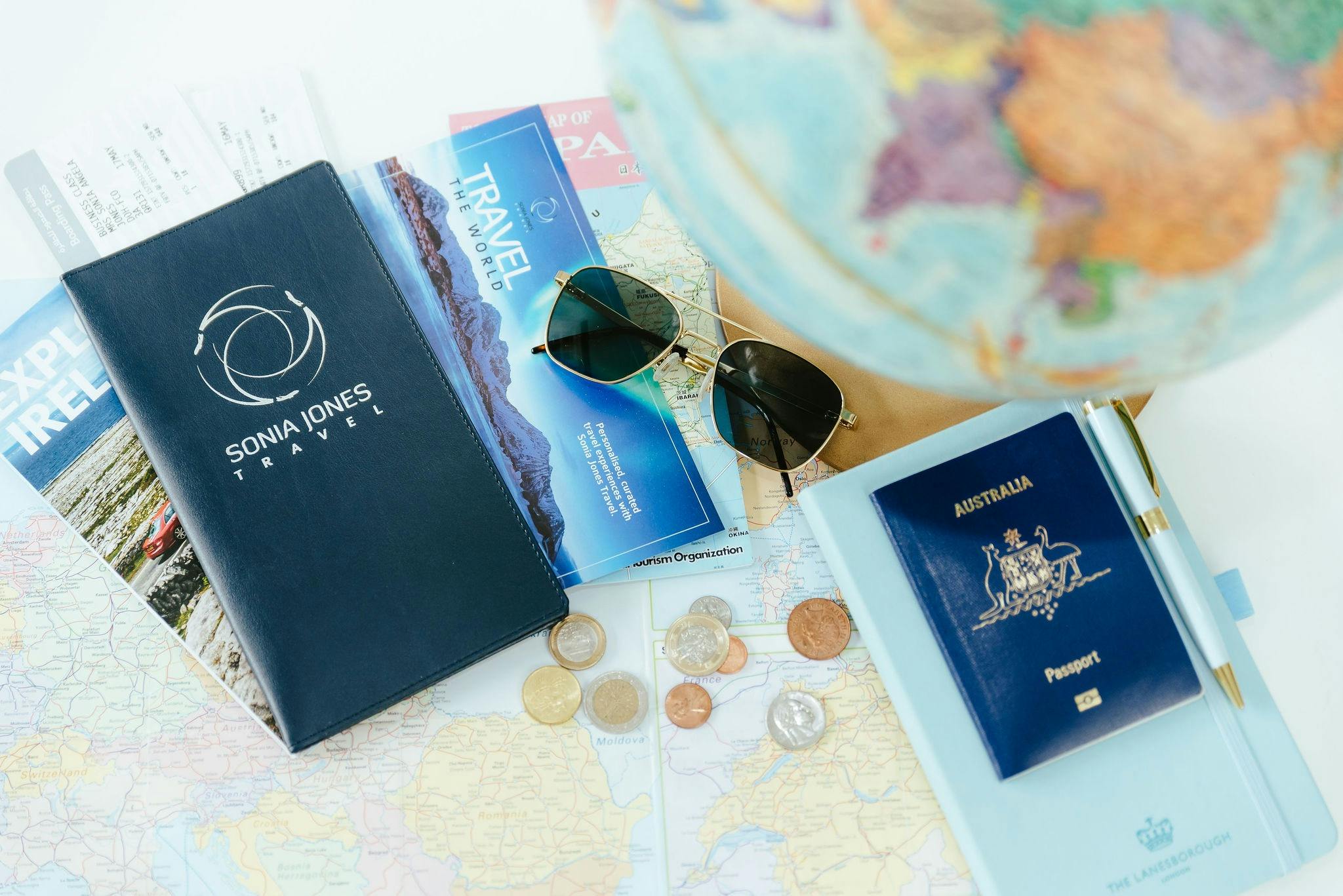 Discover the world with SJT