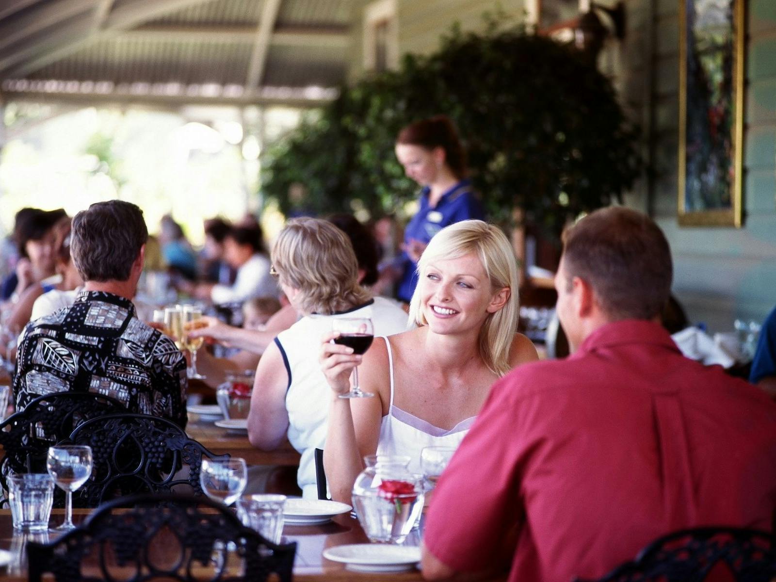 Enjoying lunch at a Scenic Rim locale. Enjoying lunch at a Scenic Rim locale.
