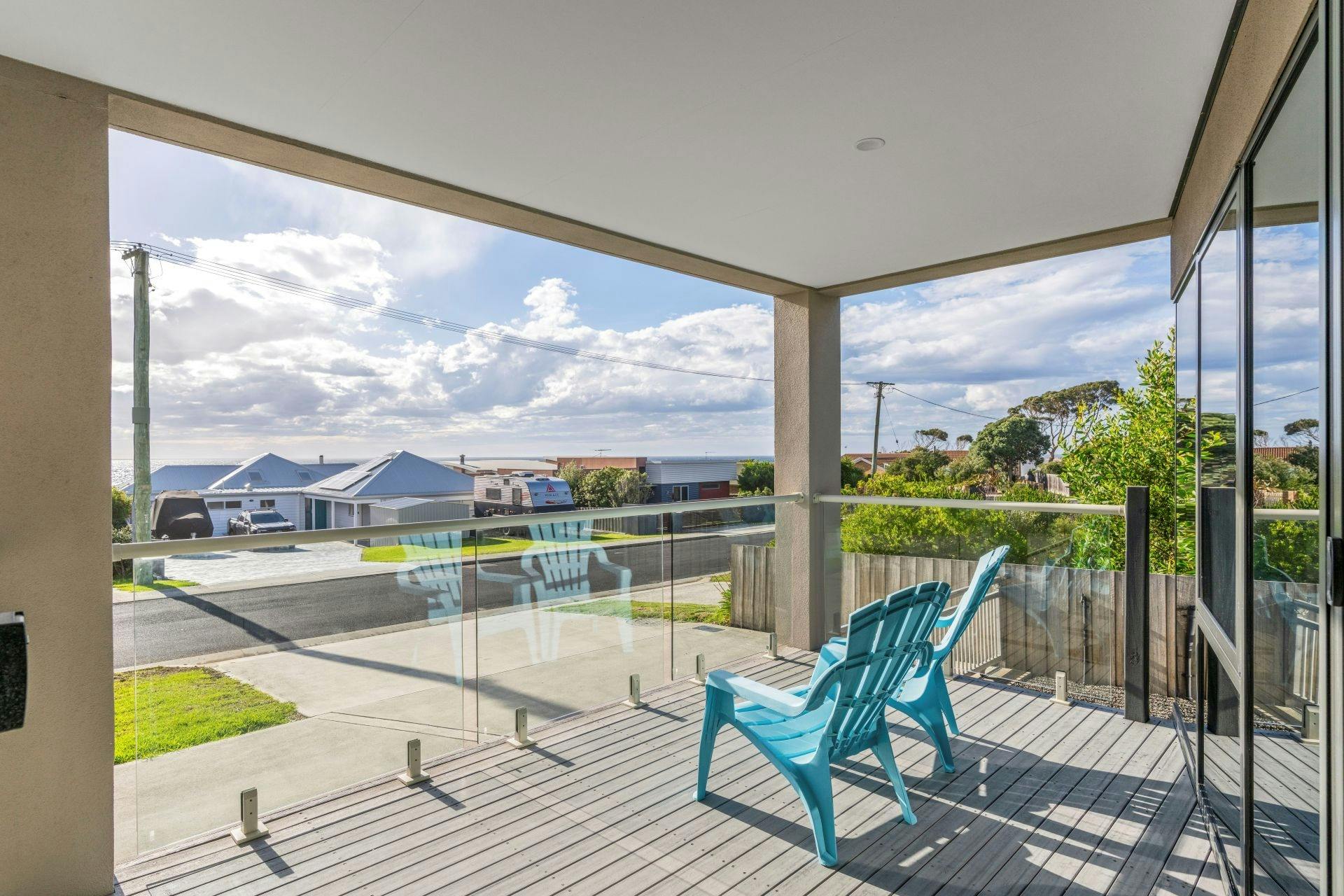 Albatross Apartments, Unit 3
