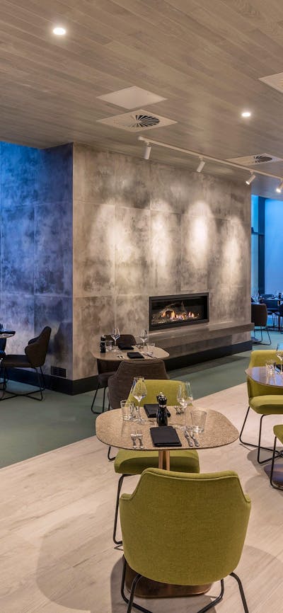 Deco Hotel Restaurant