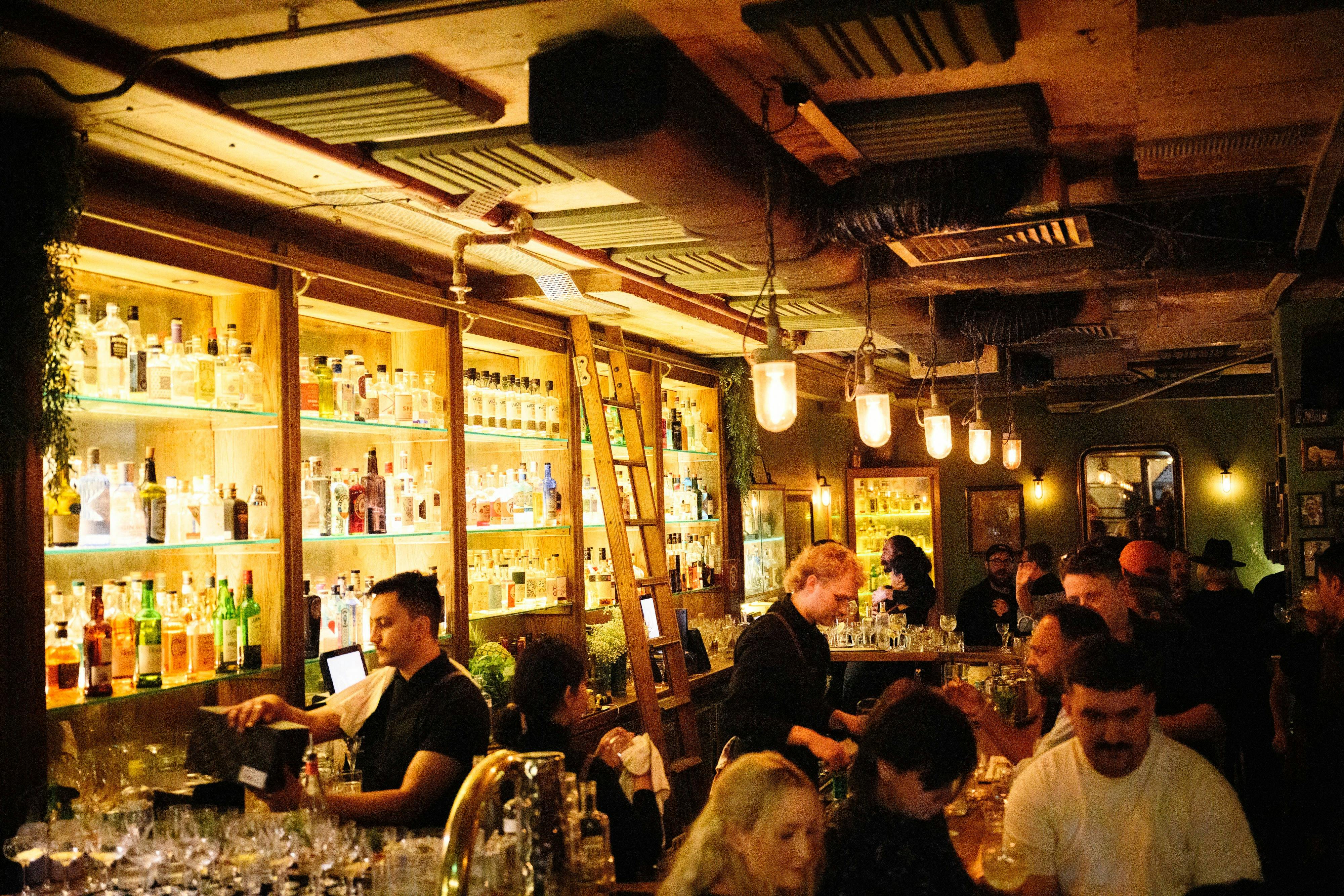 隐藏在悉尼中央商务区的一条小巷里