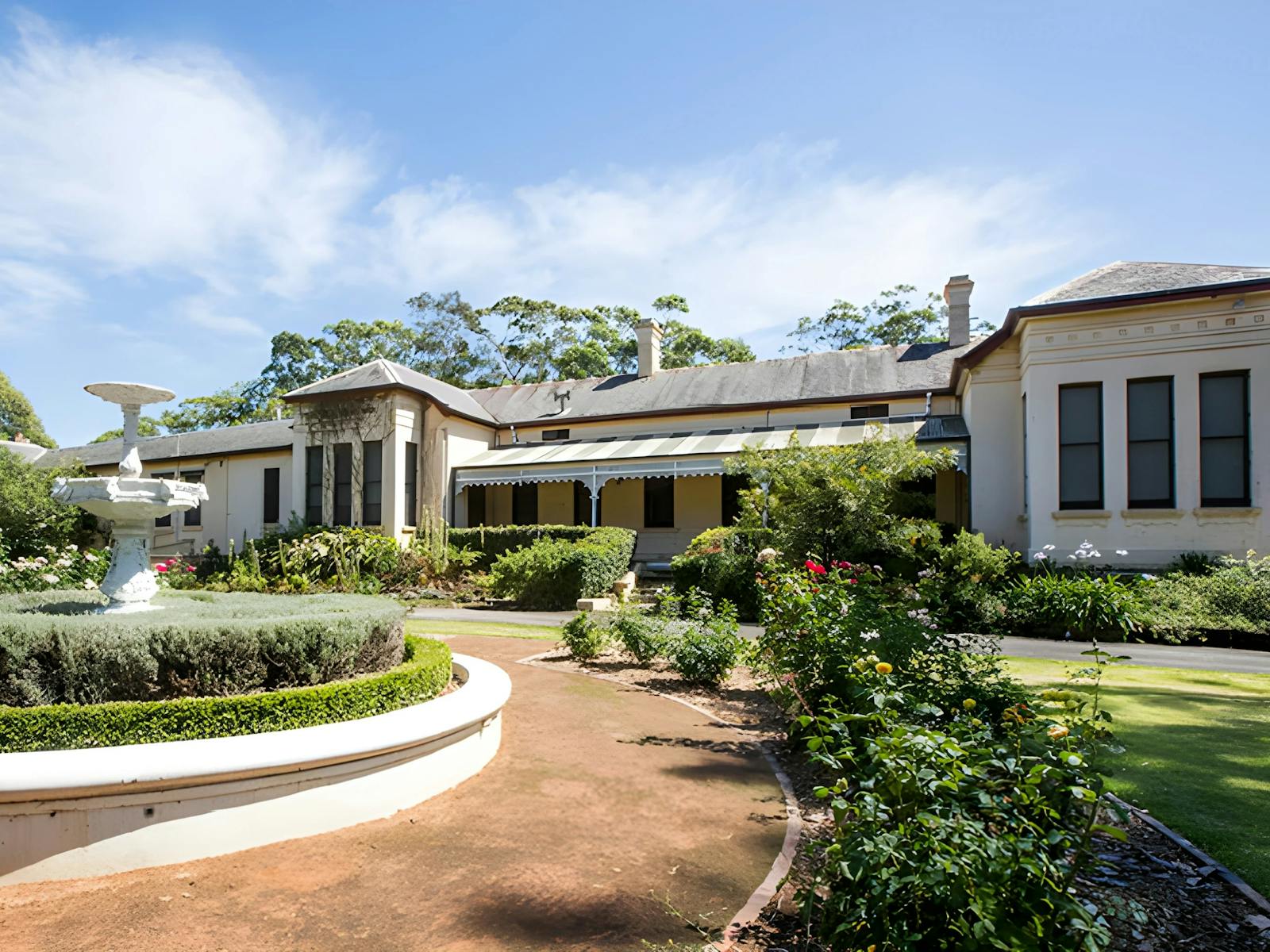 Linwood House