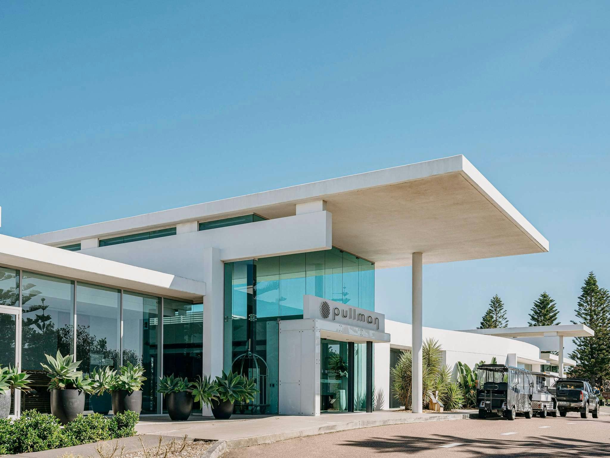 Pullman Magenta Shores Resort