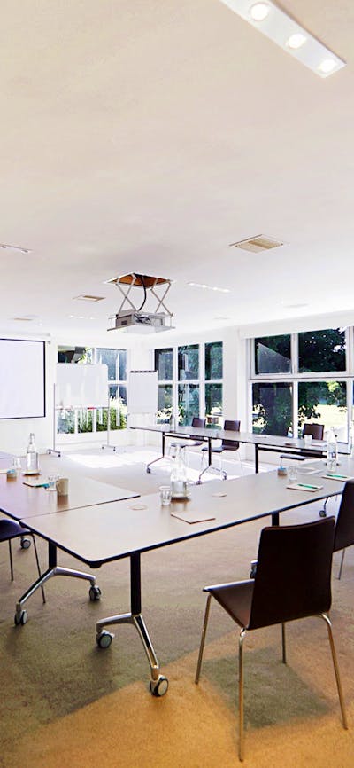 Forrest Hotel and Apartments