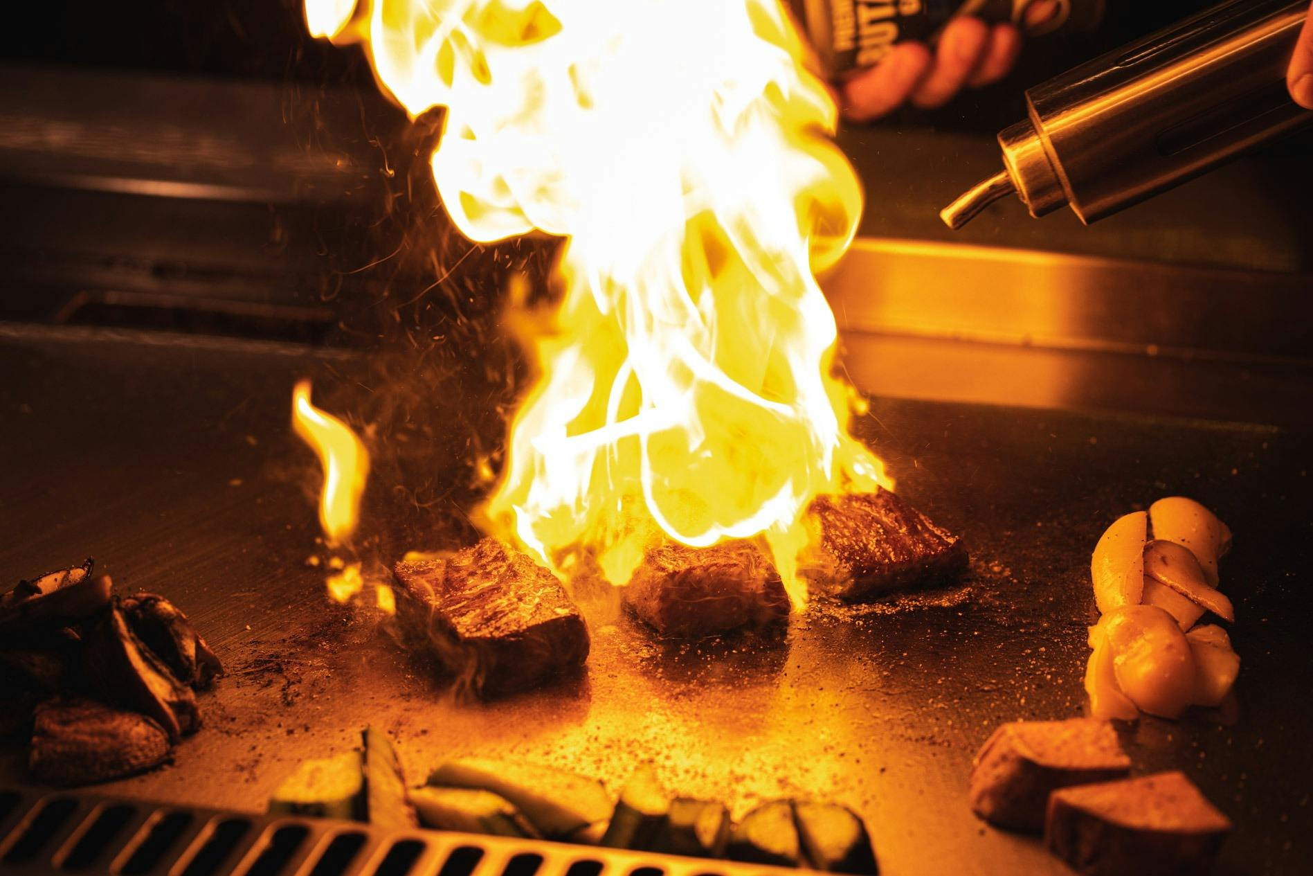 teppanyaki cooking with fire