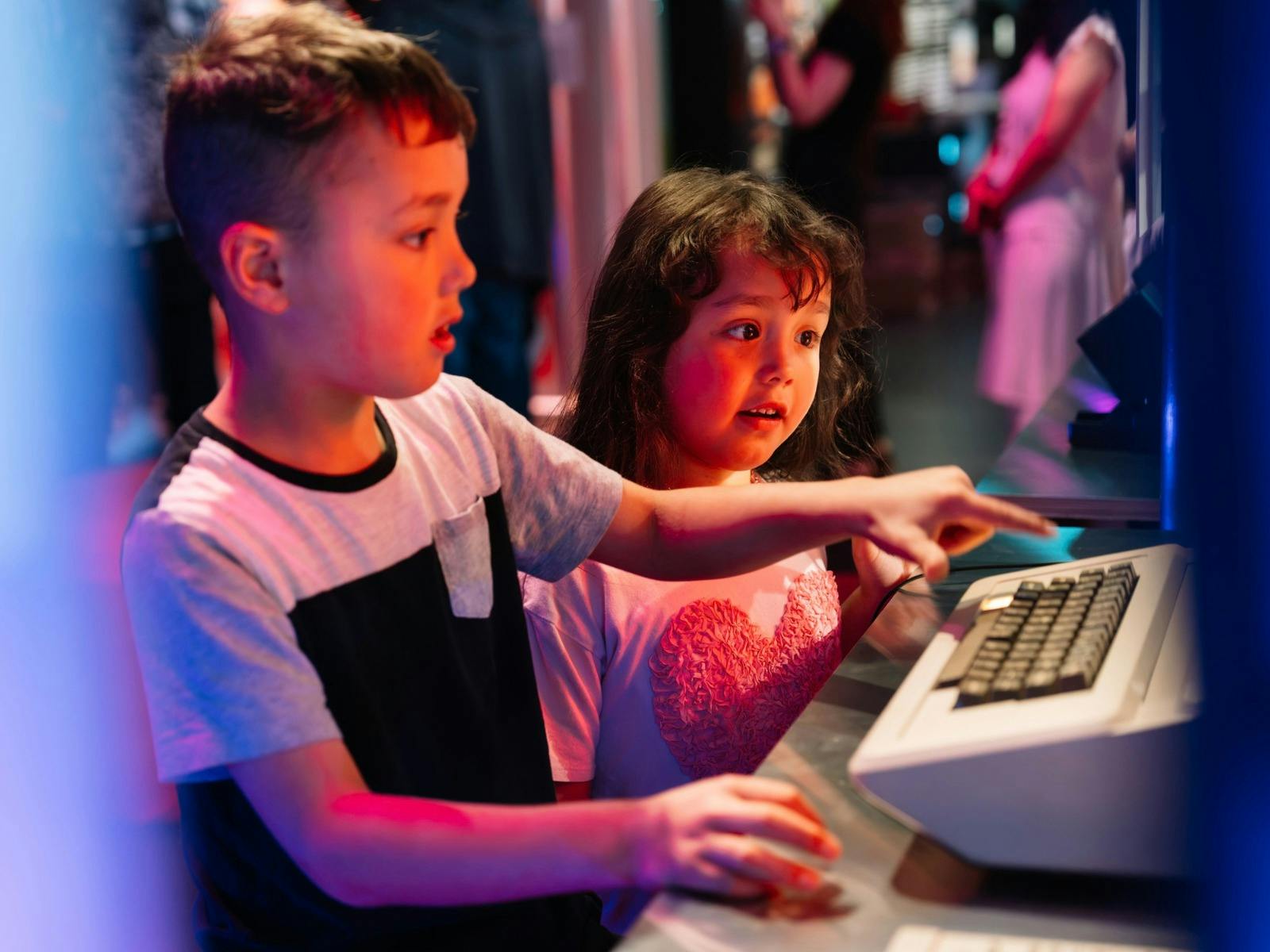 Kids coding in Radical Computing